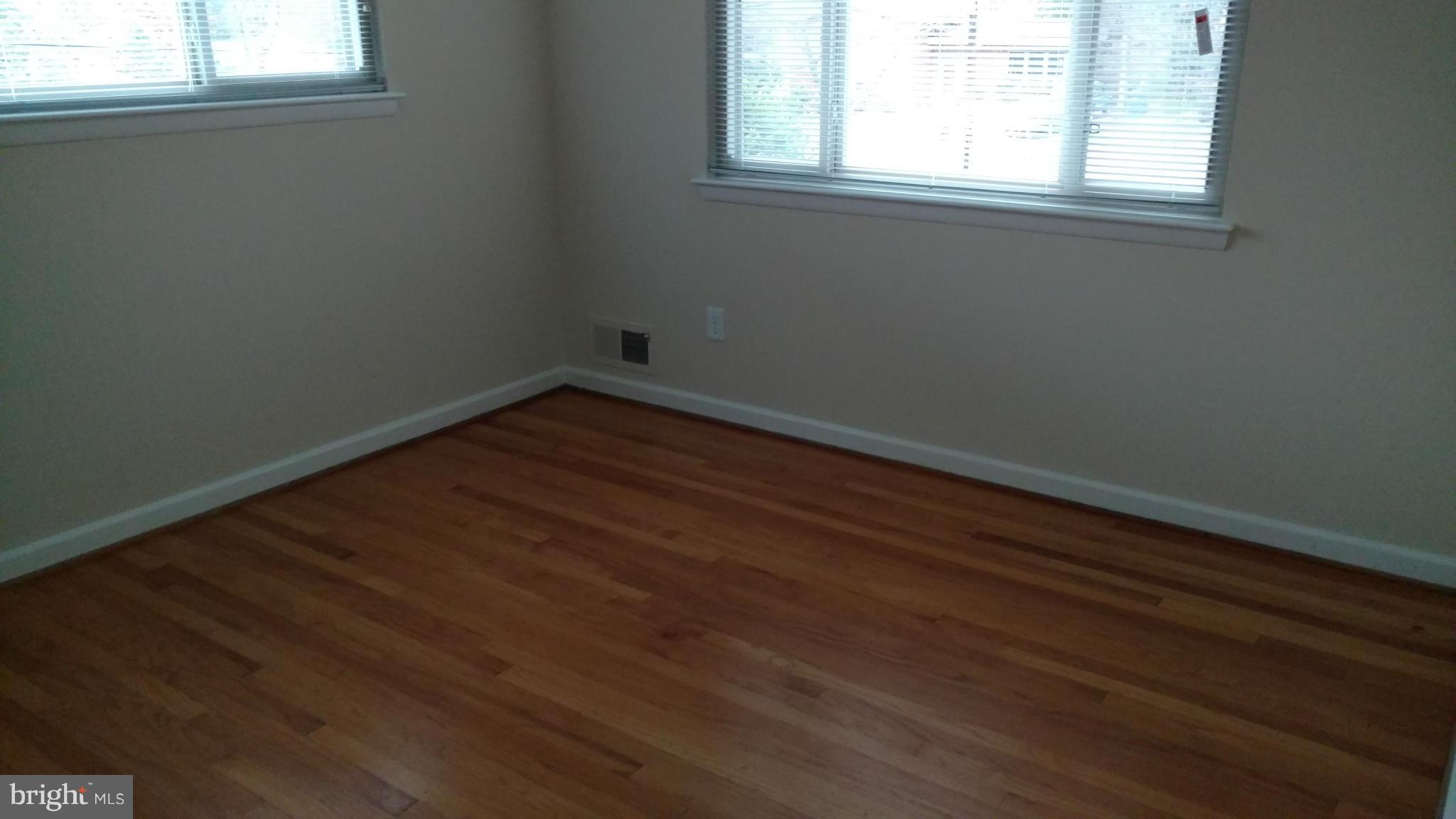 POTOMAC VALLEY - Residential Lease