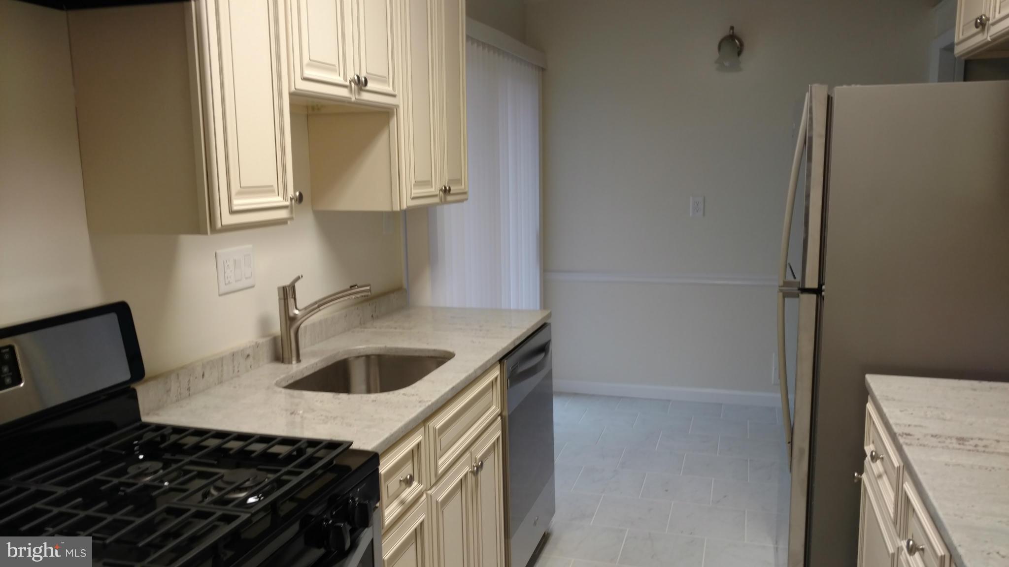 POTOMAC VALLEY - Residential Lease