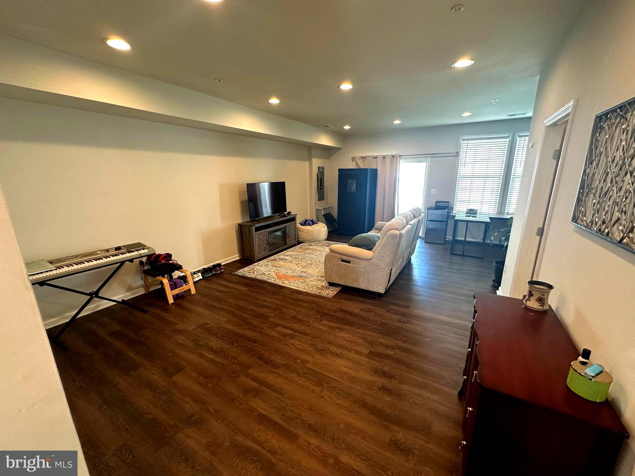 PARKSIDE AT WESTPHALIA - Residential Lease