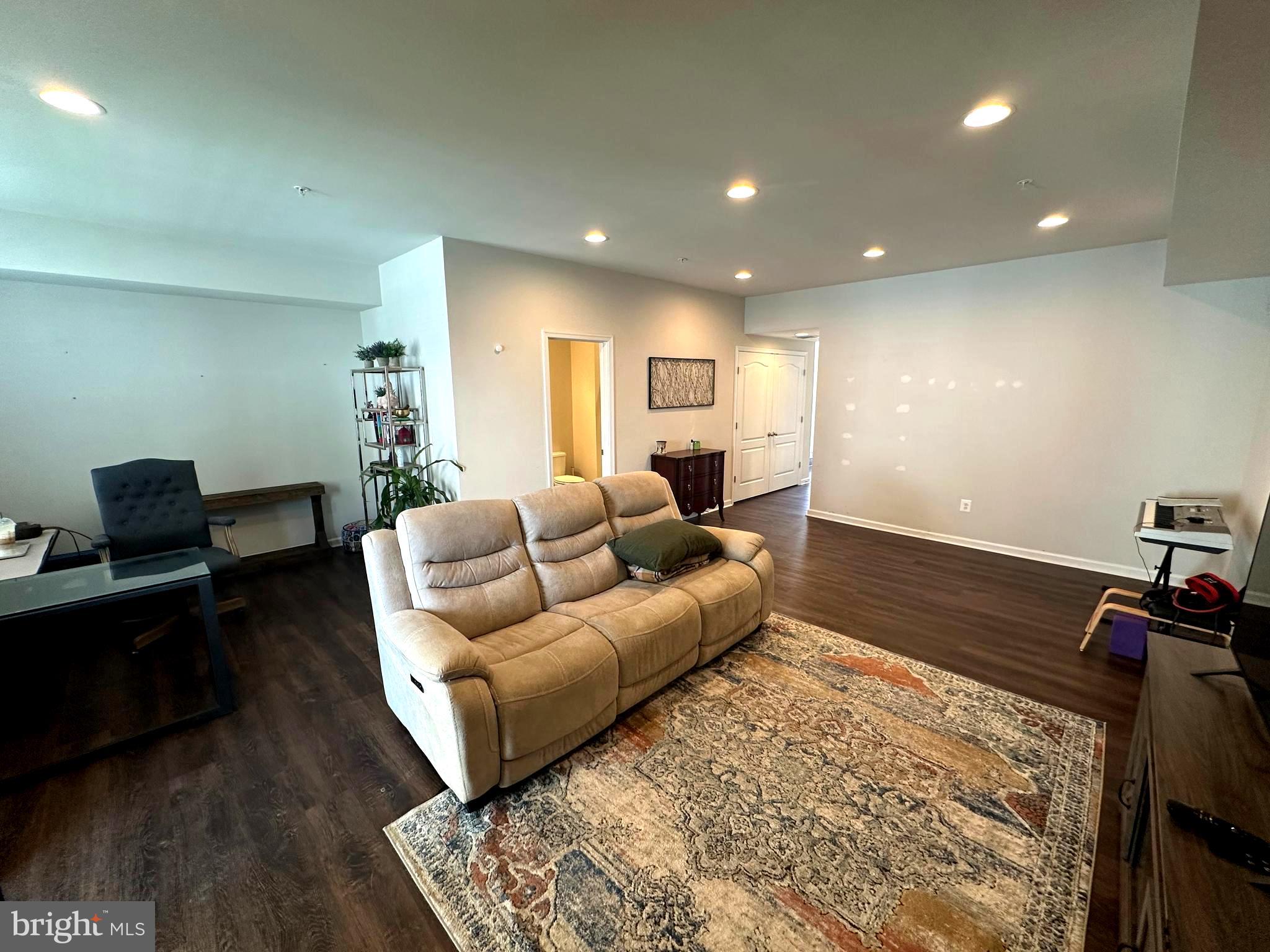 PARKSIDE AT WESTPHALIA - Residential Lease