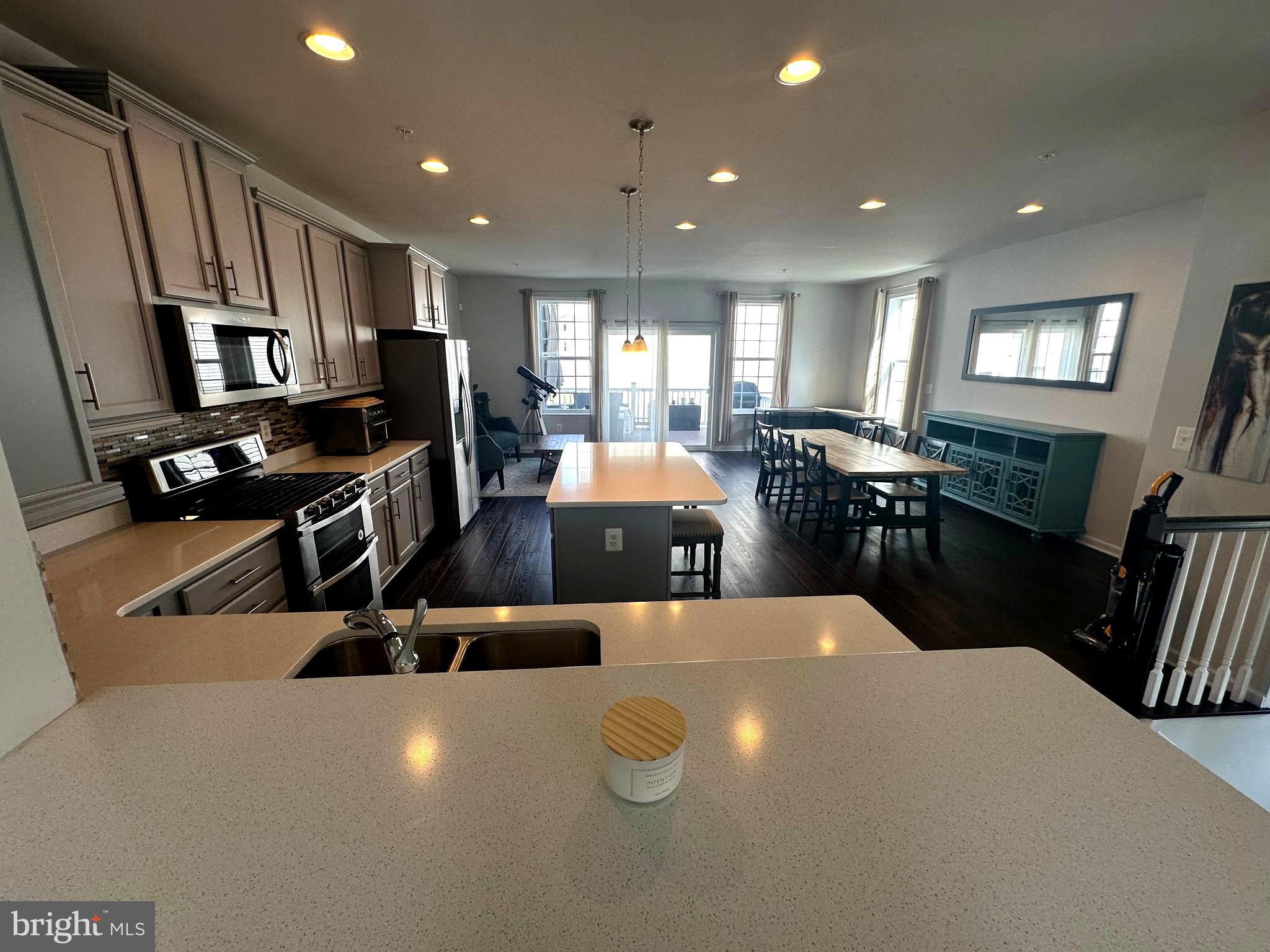 PARKSIDE AT WESTPHALIA - Residential Lease