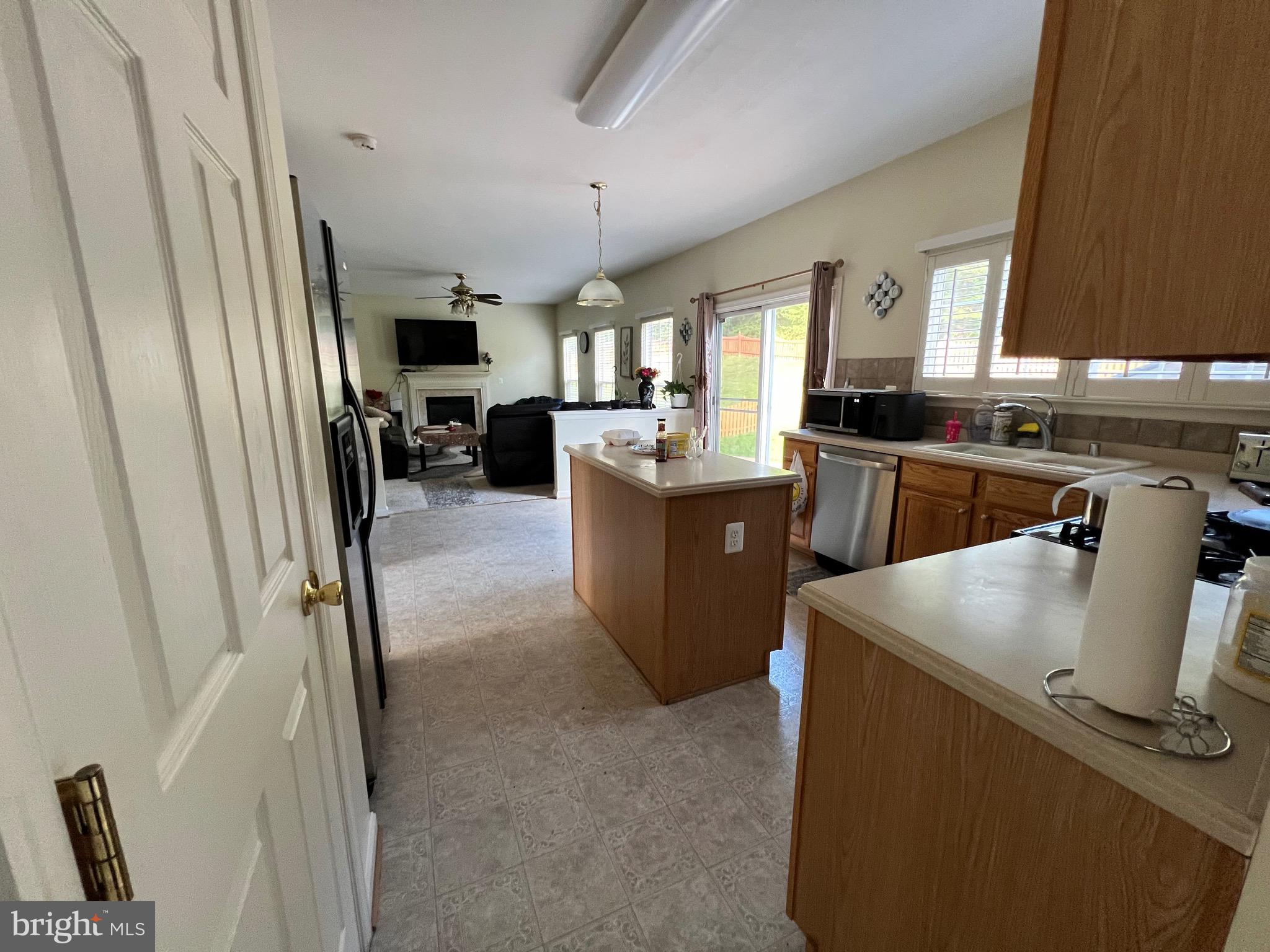 WAYSIDE VILLAGE - Residential Lease