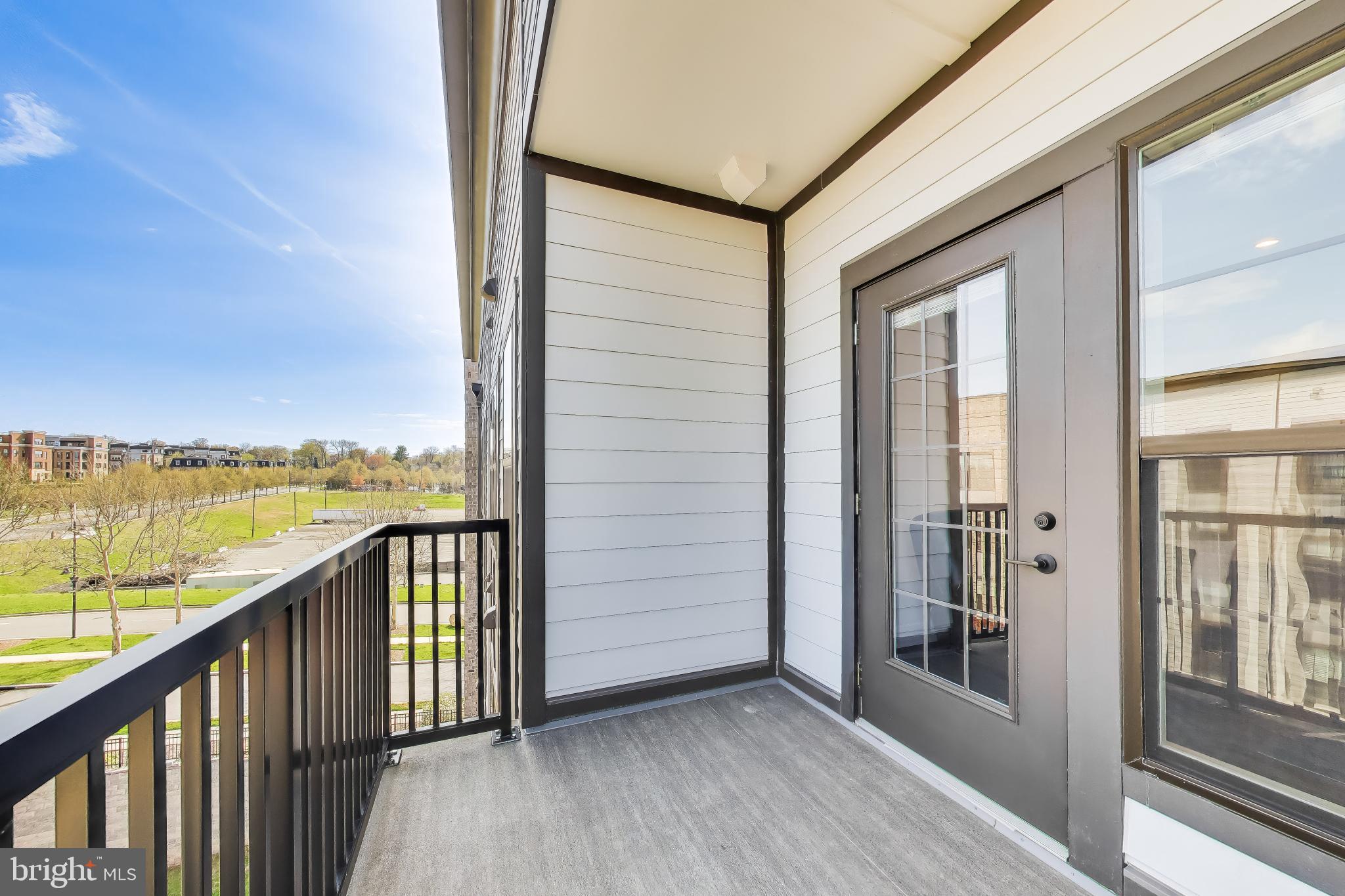 NATIONAL HARBOR - Residential