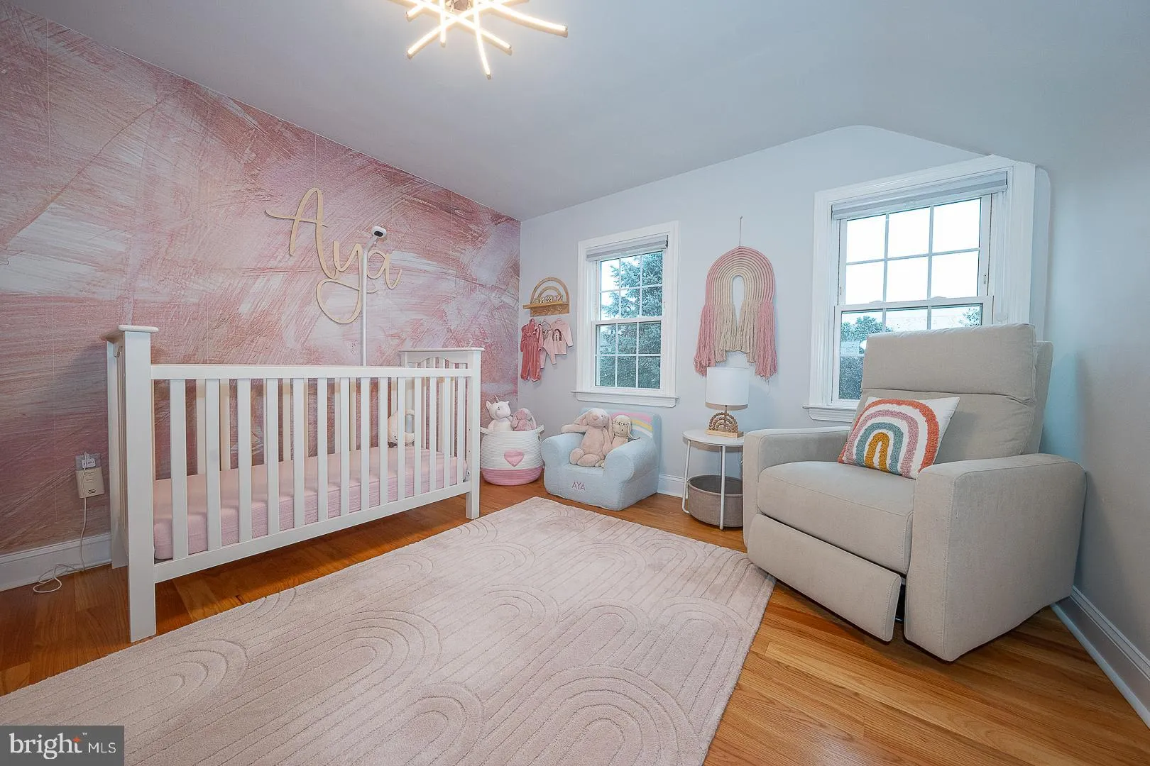 Devon, Pennsylvania 19333, United States, 3 Bedrooms Bedrooms, ,2 BathroomsBathrooms,Residential,Contingent,190916