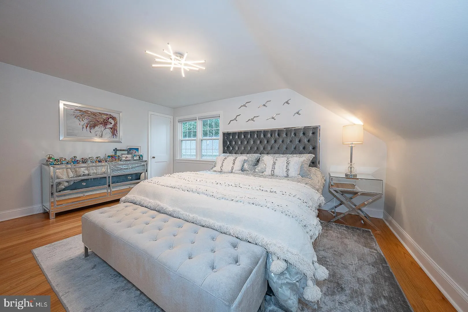 Devon, Pennsylvania 19333, United States, 3 Bedrooms Bedrooms, ,2 BathroomsBathrooms,Residential,Contingent,190916