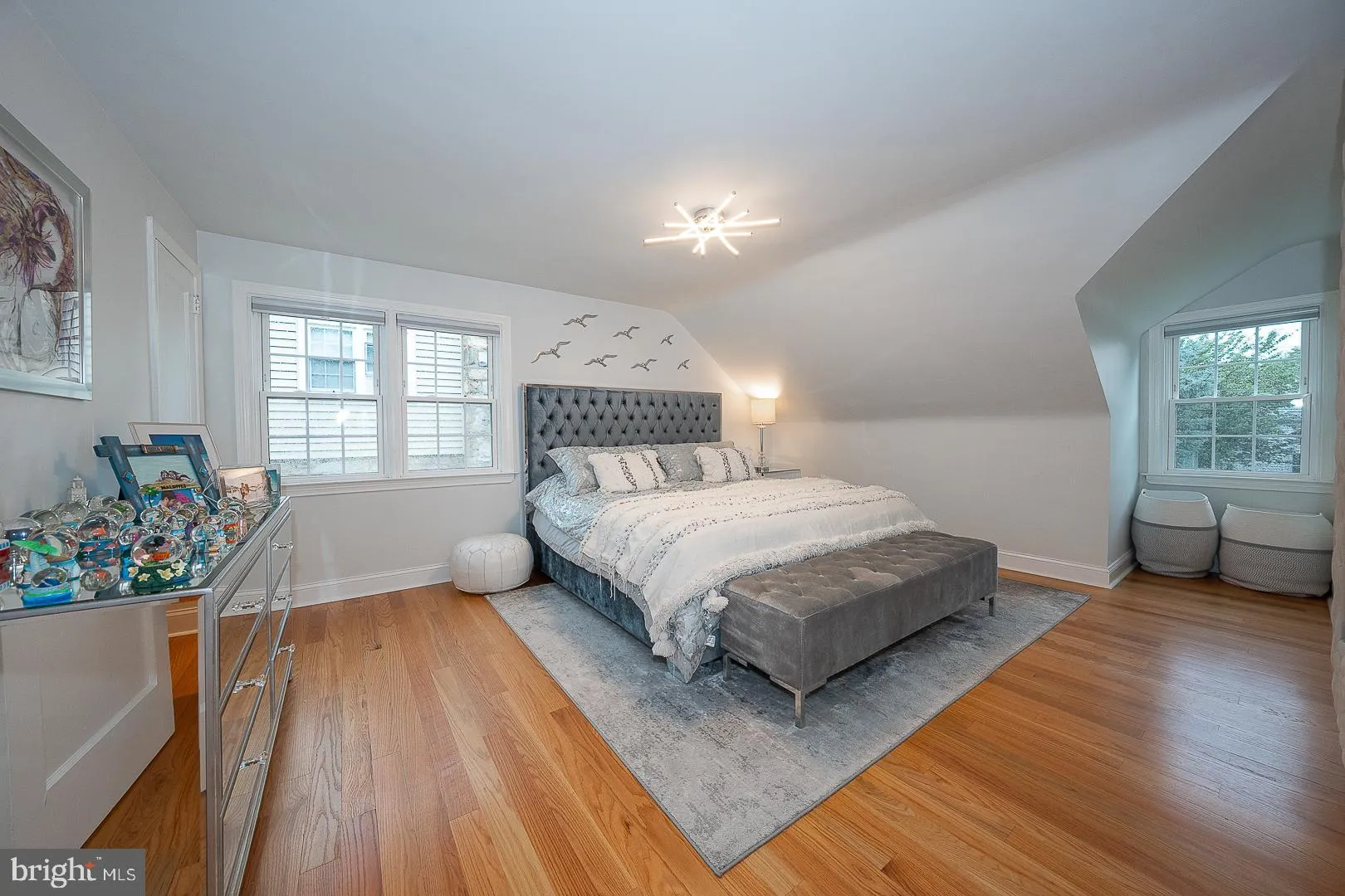 Devon, Pennsylvania 19333, United States, 3 Bedrooms Bedrooms, ,2 BathroomsBathrooms,Residential,Contingent,190916