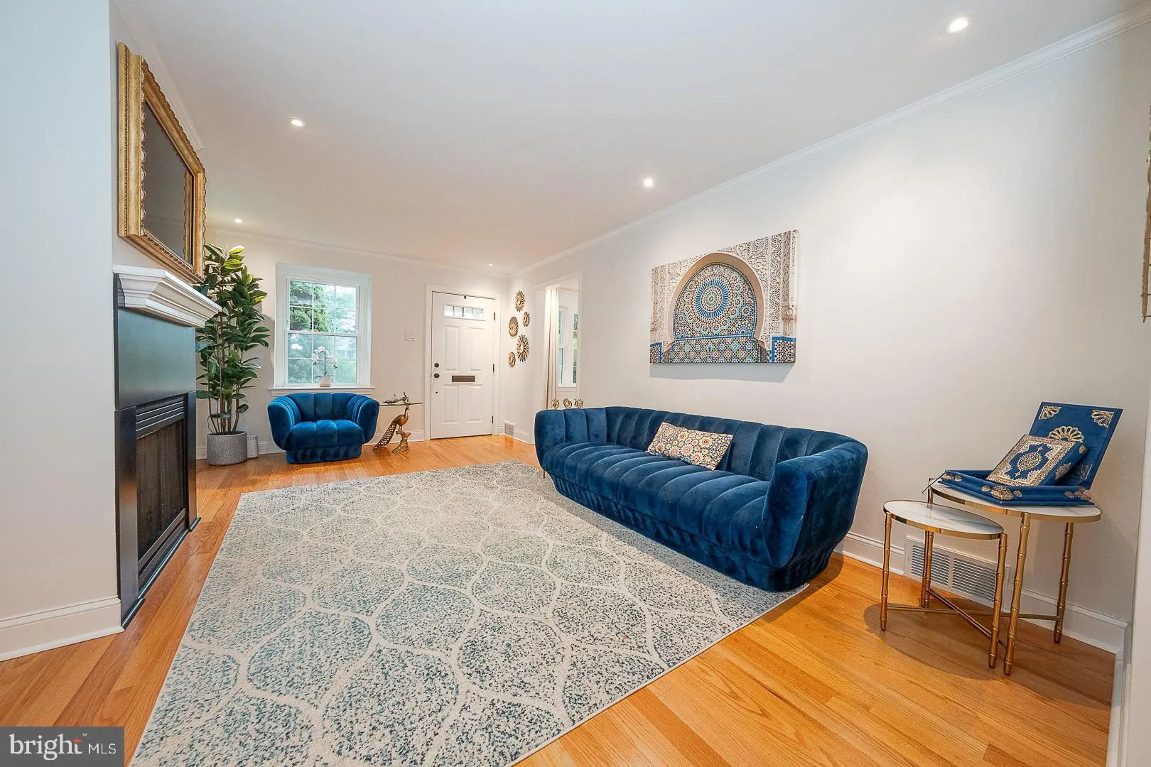 Devon, Pennsylvania 19333, United States, 3 Bedrooms Bedrooms, ,2 BathroomsBathrooms,Residential,Contingent,190916