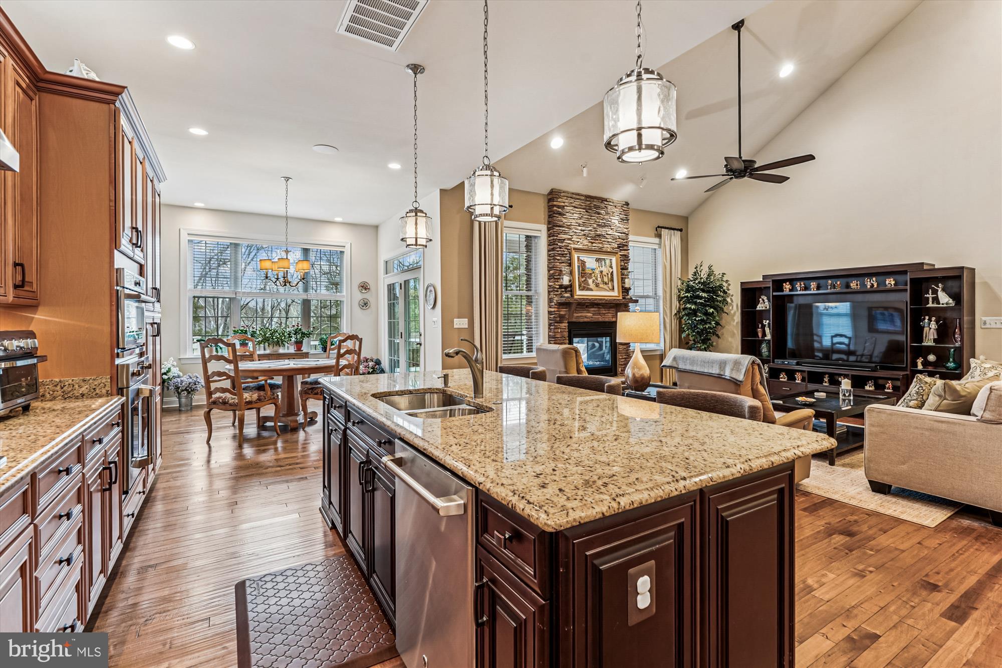 REGENCY AT CREEKSIDE - Residential