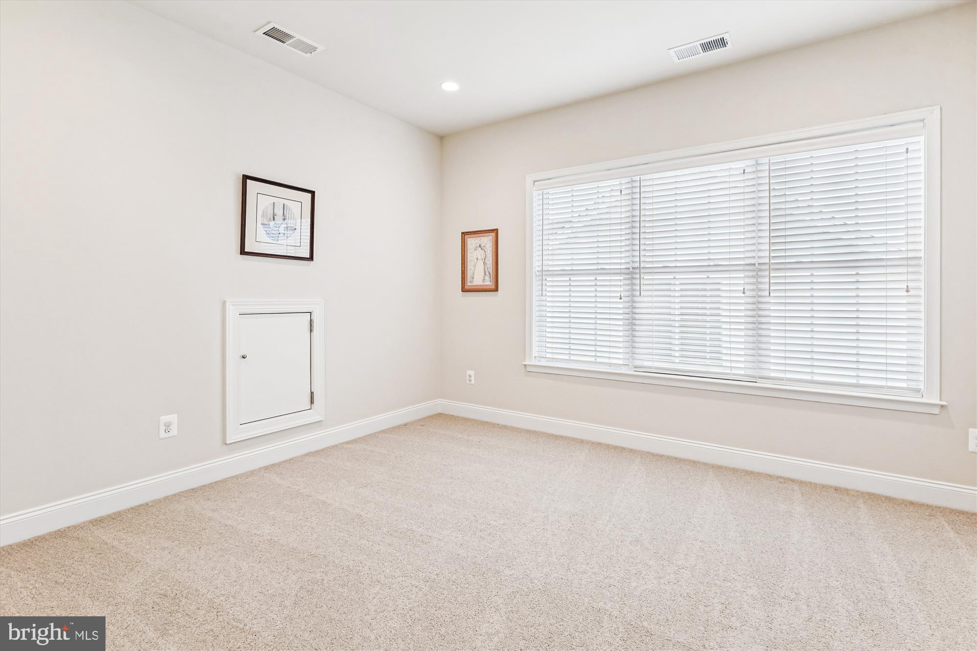 REGENCY AT CREEKSIDE - Residential