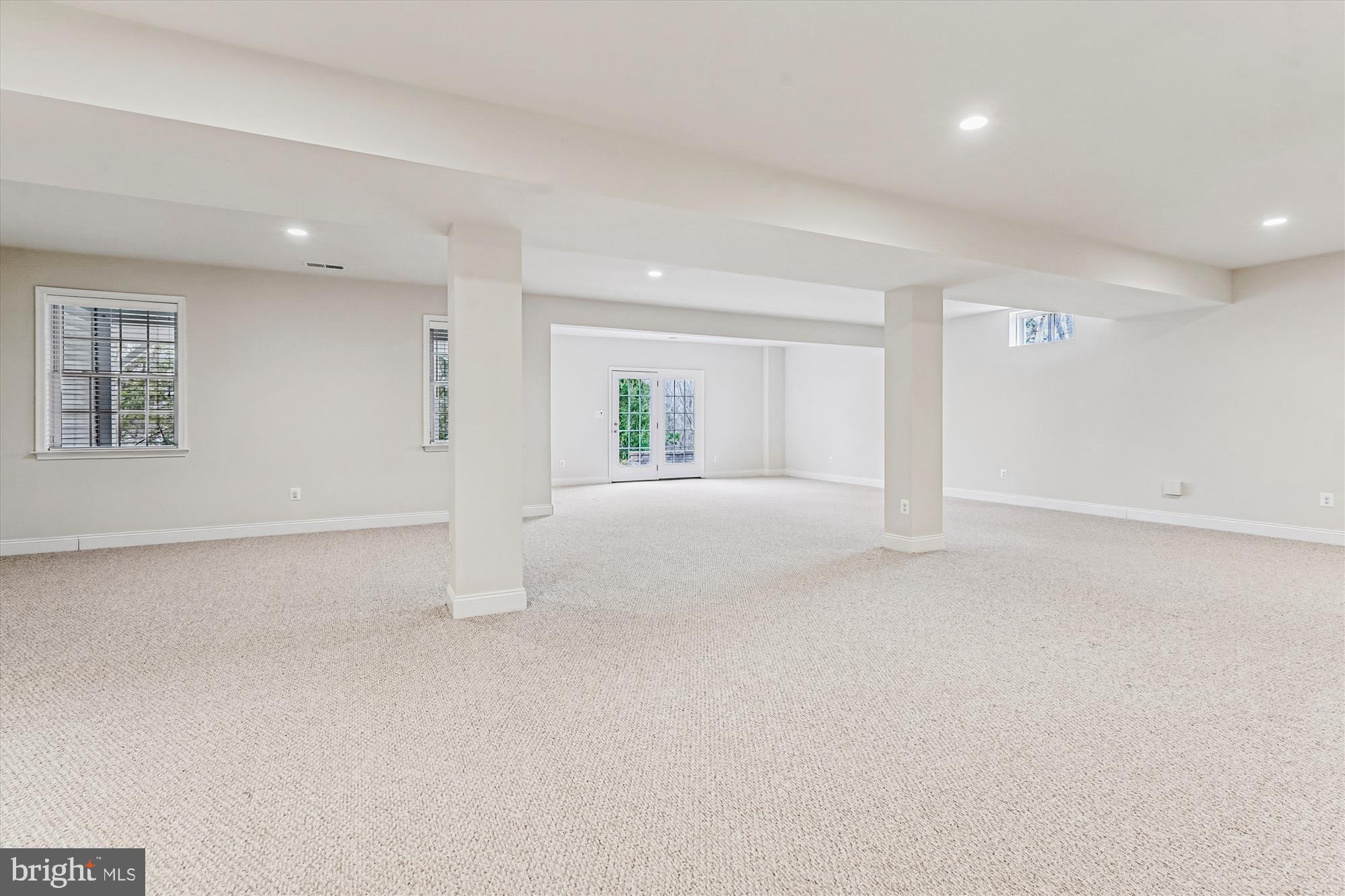 REGENCY AT CREEKSIDE - Residential