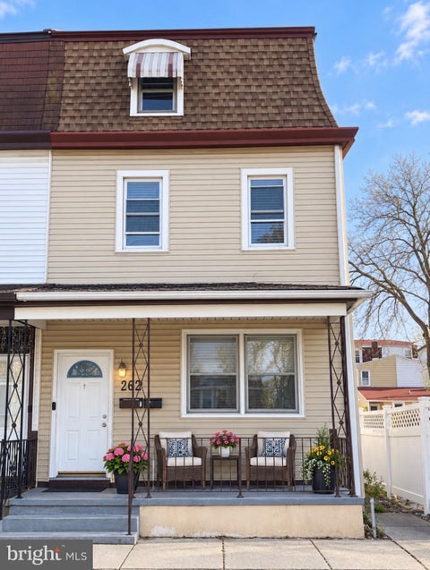 Townhouse For Rent - 232 W Union Street<br/> Burlington County, BURLINGTON, NJ 08016
