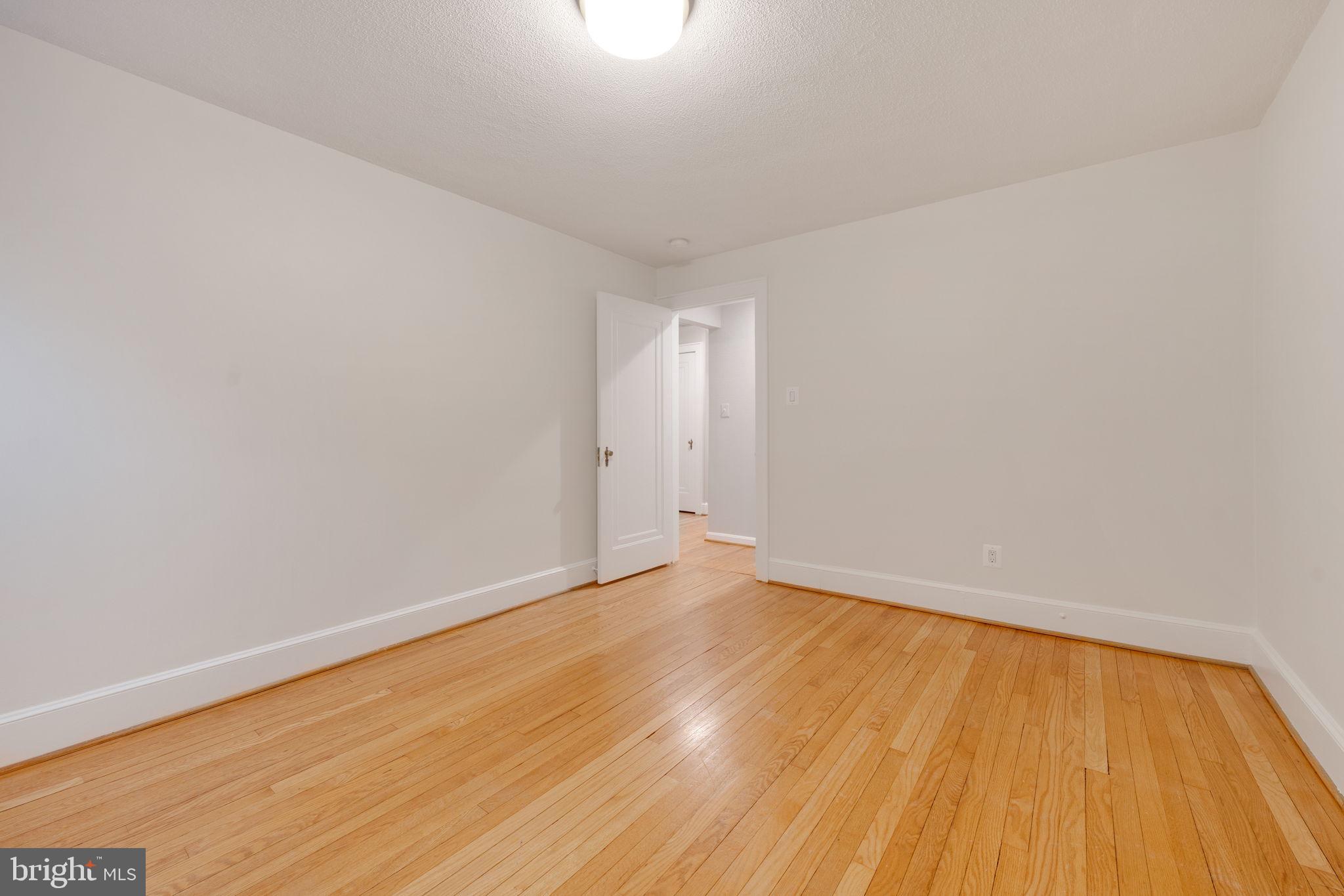 CLARENDON - Residential