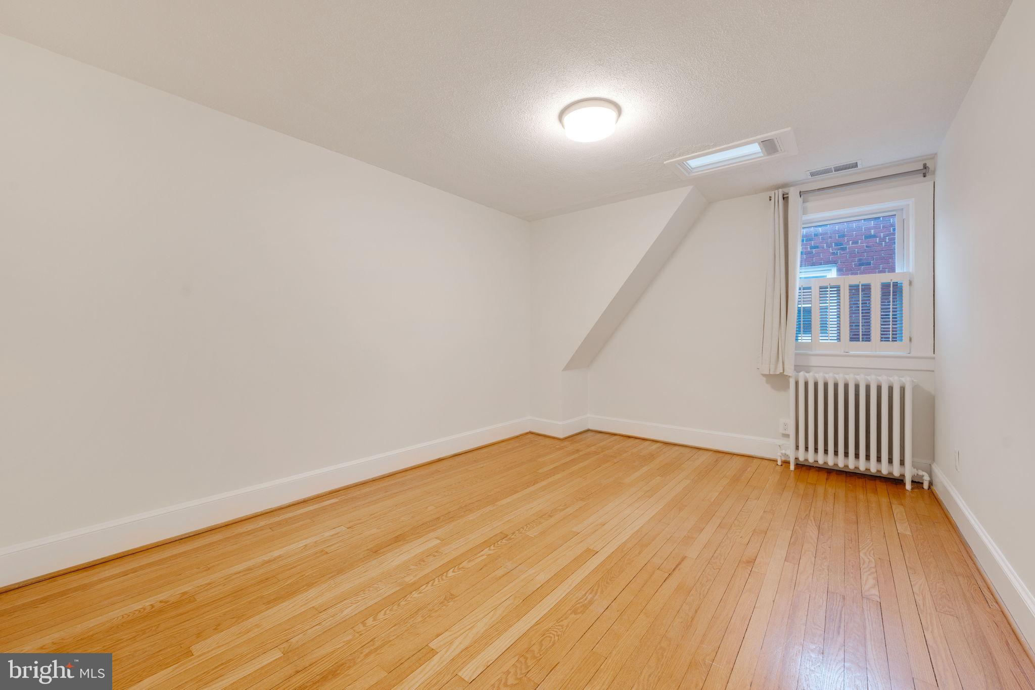 CLARENDON - Residential