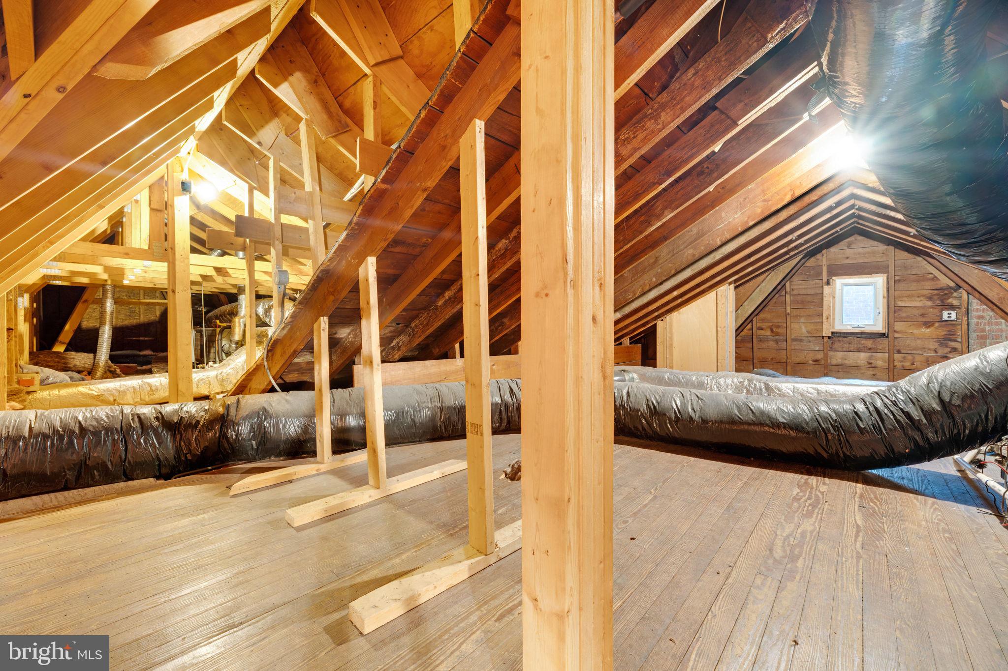 CLARENDON - Residential