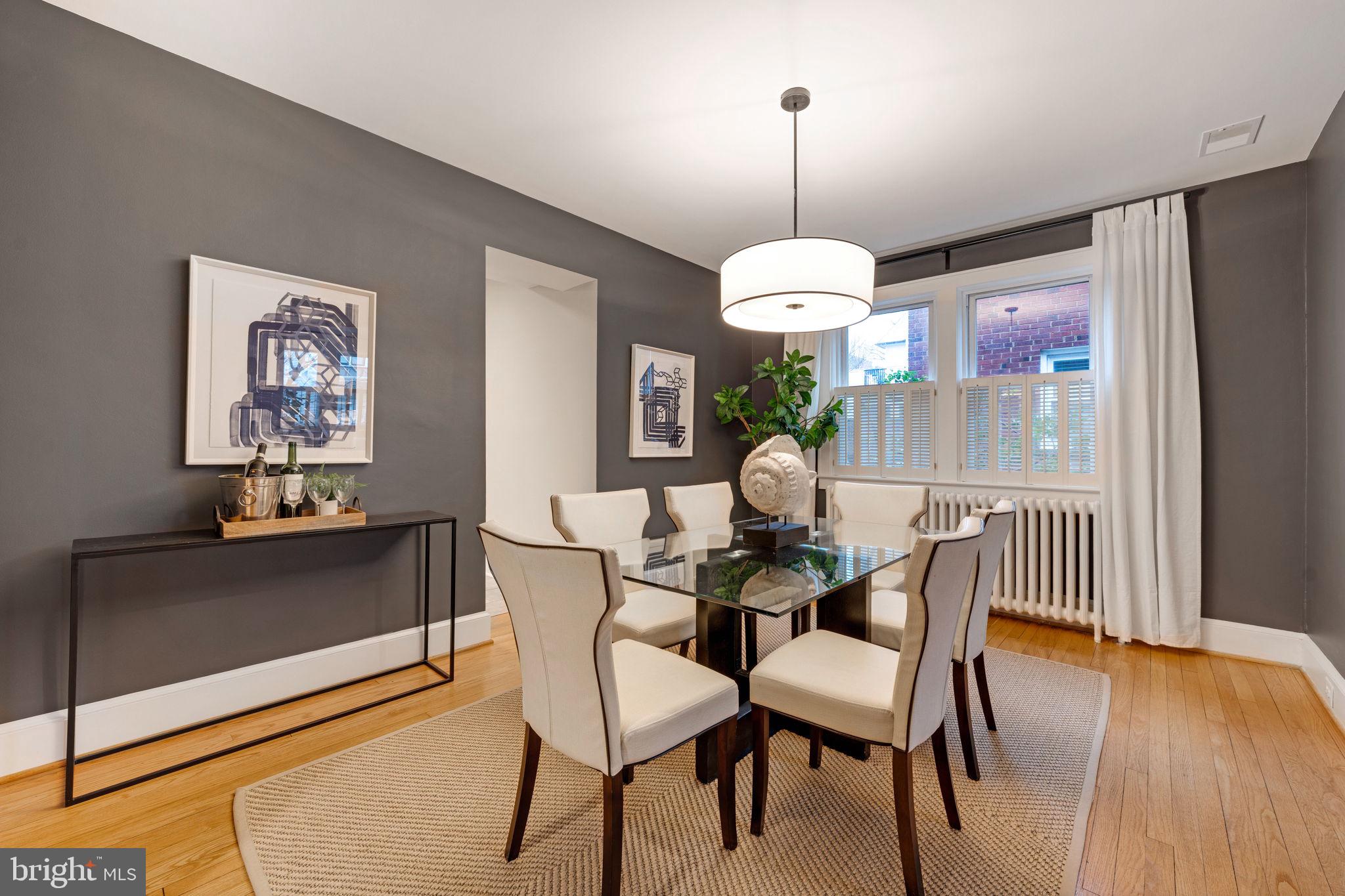 CLARENDON - Residential