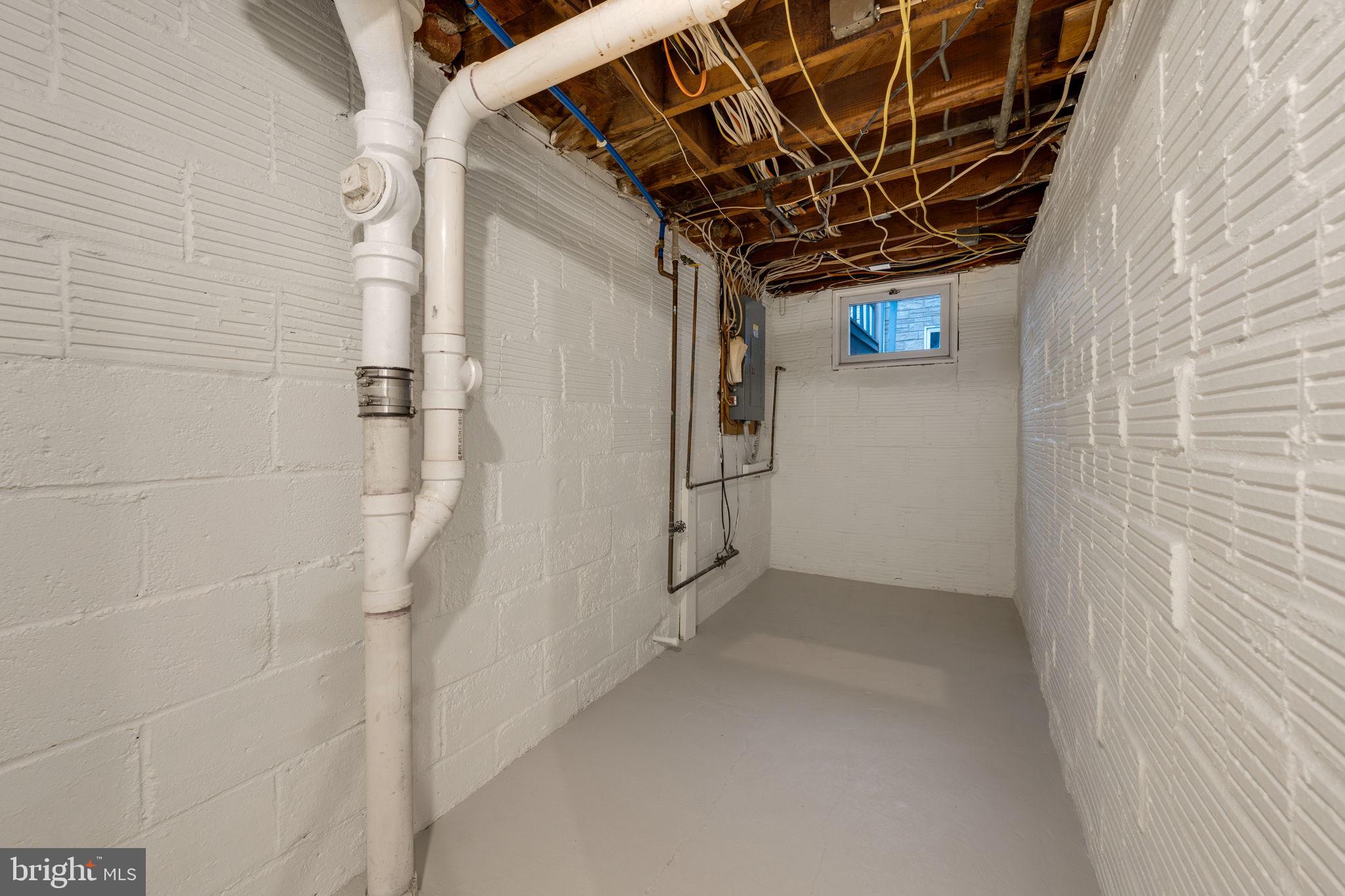 CLARENDON - Residential