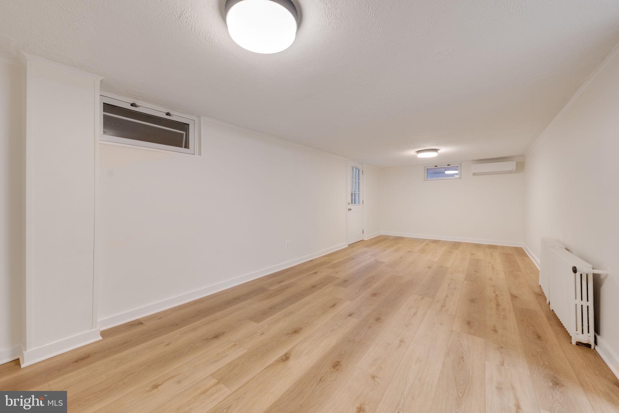 CLARENDON - Residential