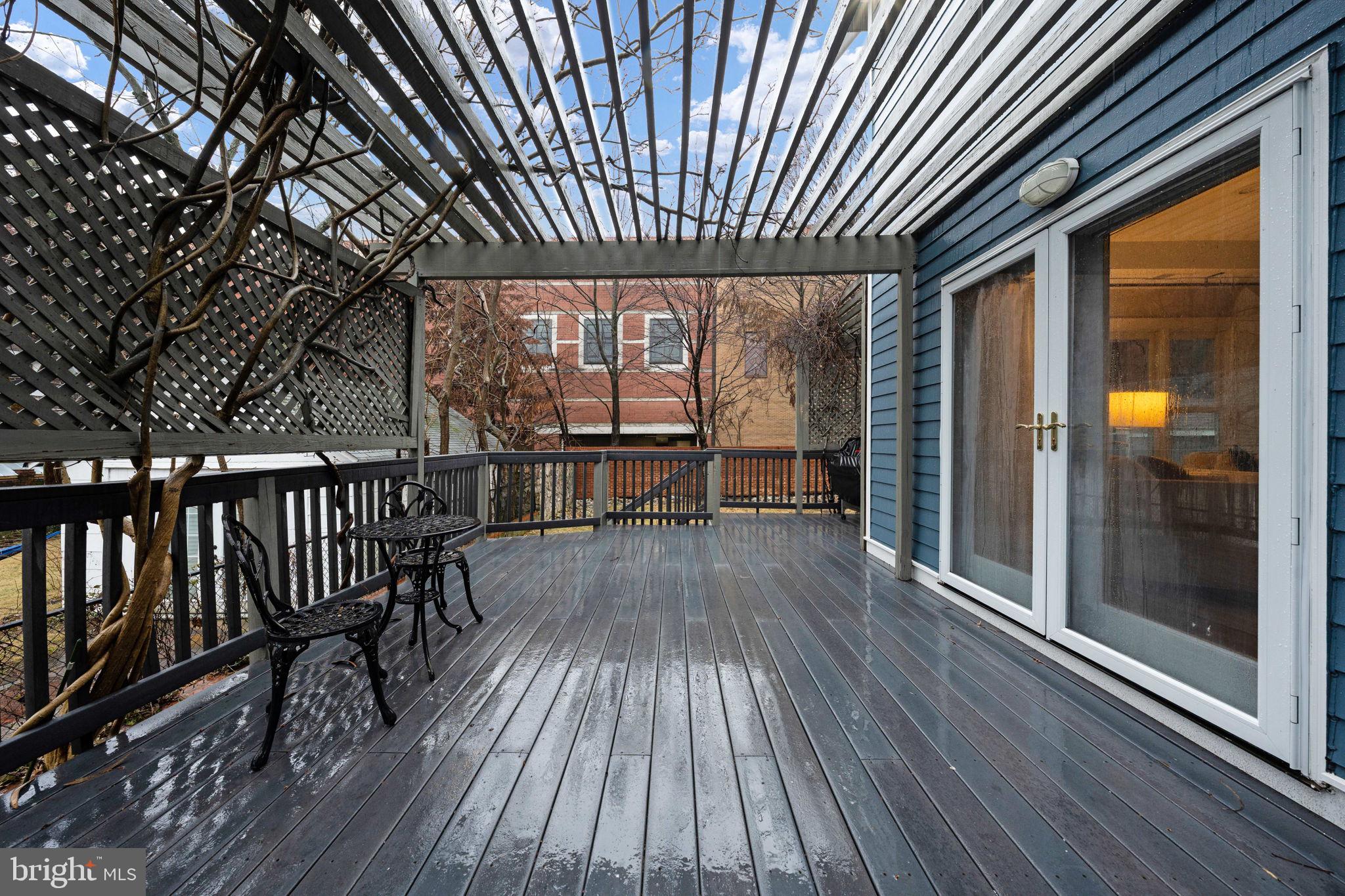 CLARENDON - Residential