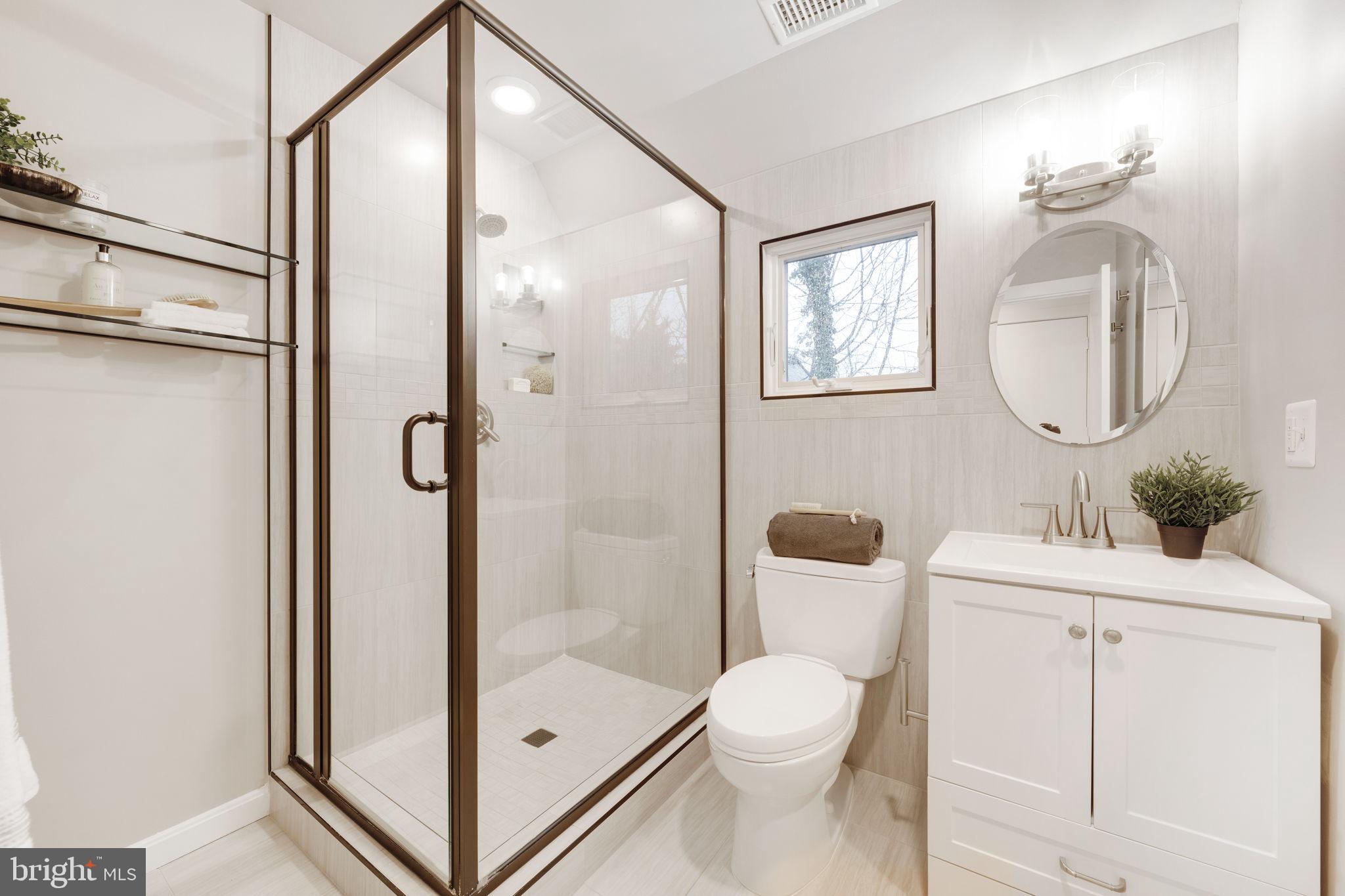 CLARENDON - Residential