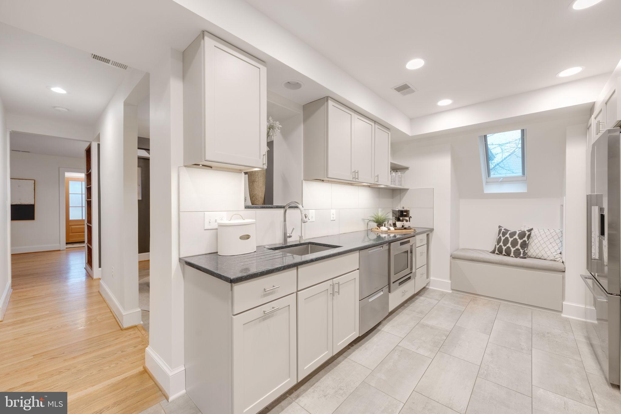 CLARENDON - Residential