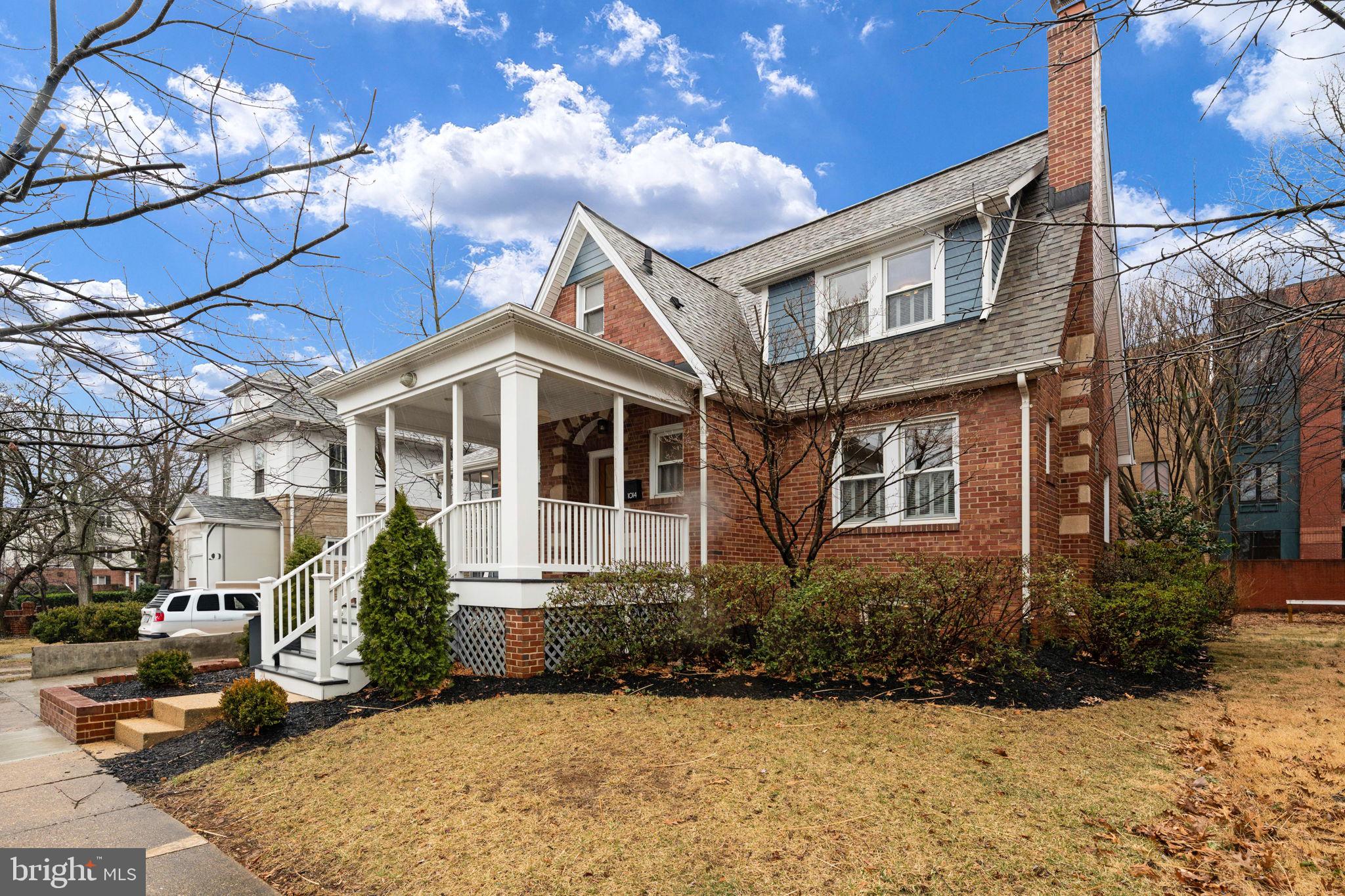 CLARENDON - Residential