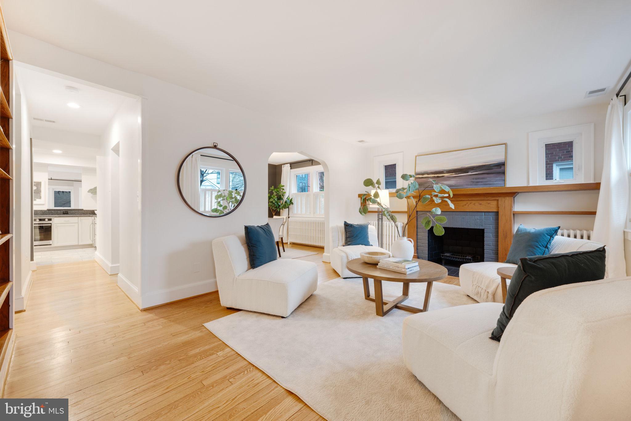 CLARENDON - Residential