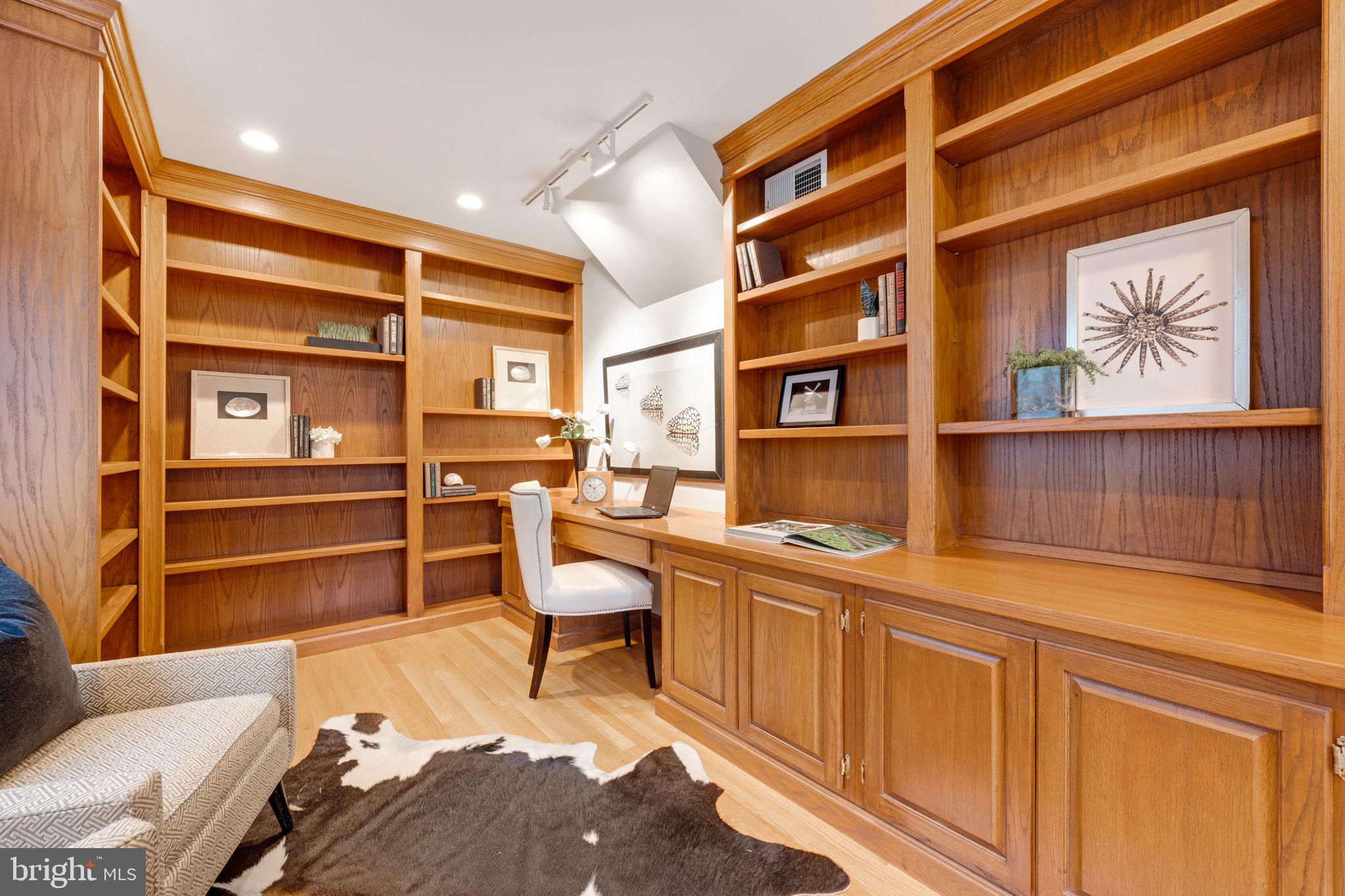 CLARENDON - Residential