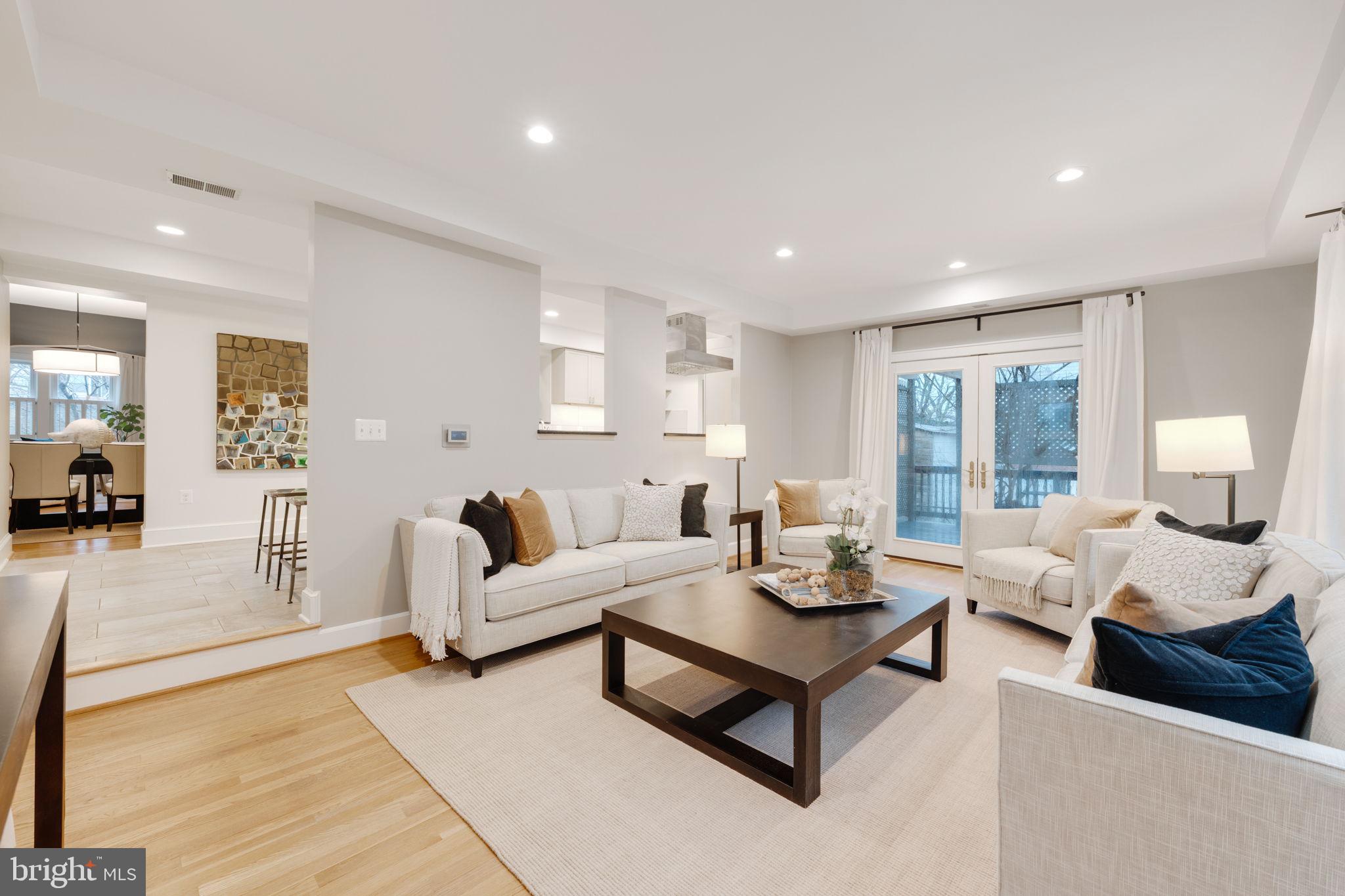 CLARENDON - Residential