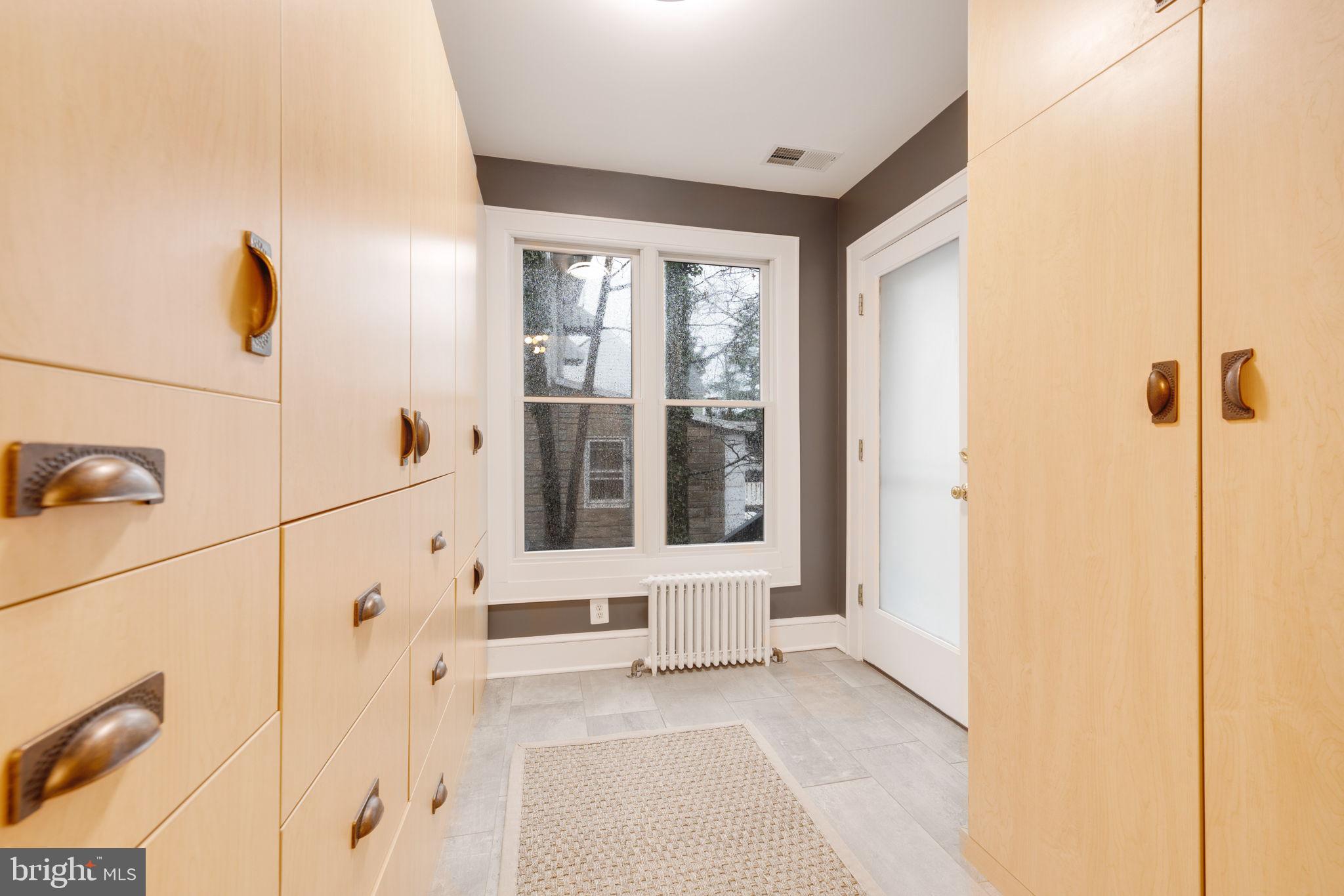 CLARENDON - Residential