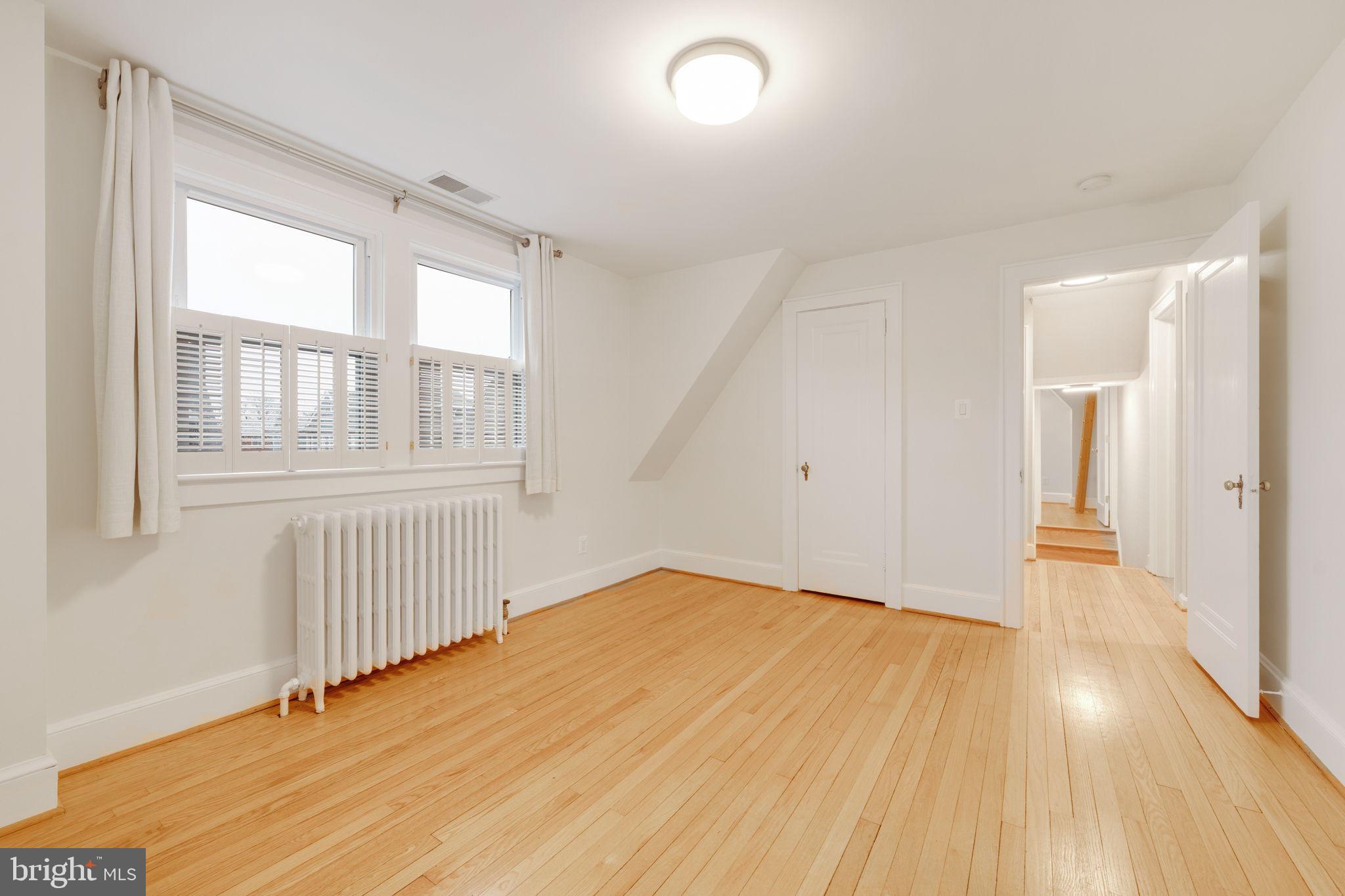 CLARENDON - Residential