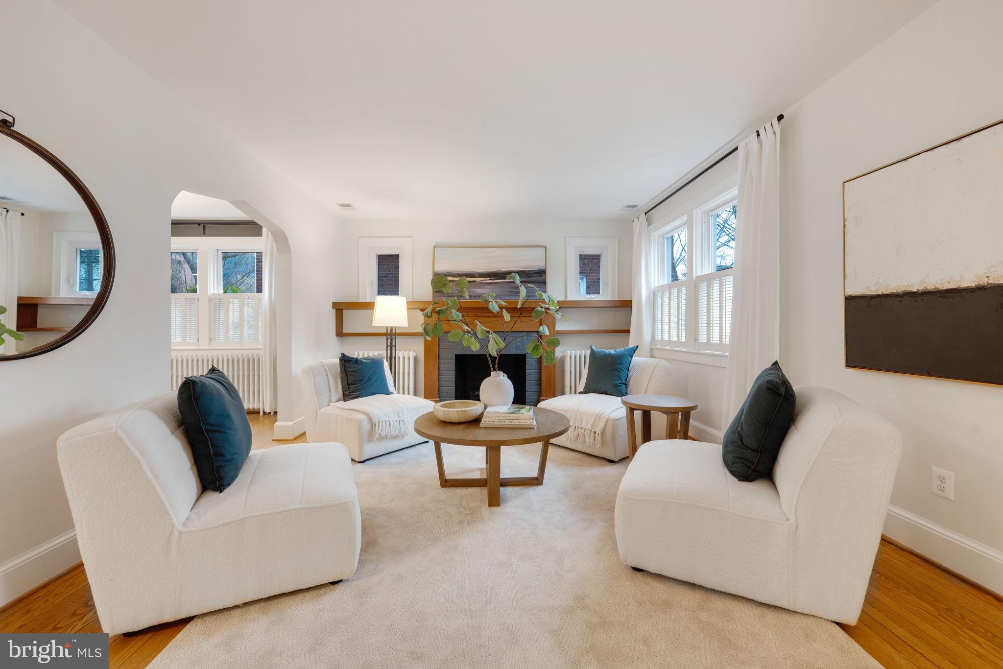 CLARENDON - Residential