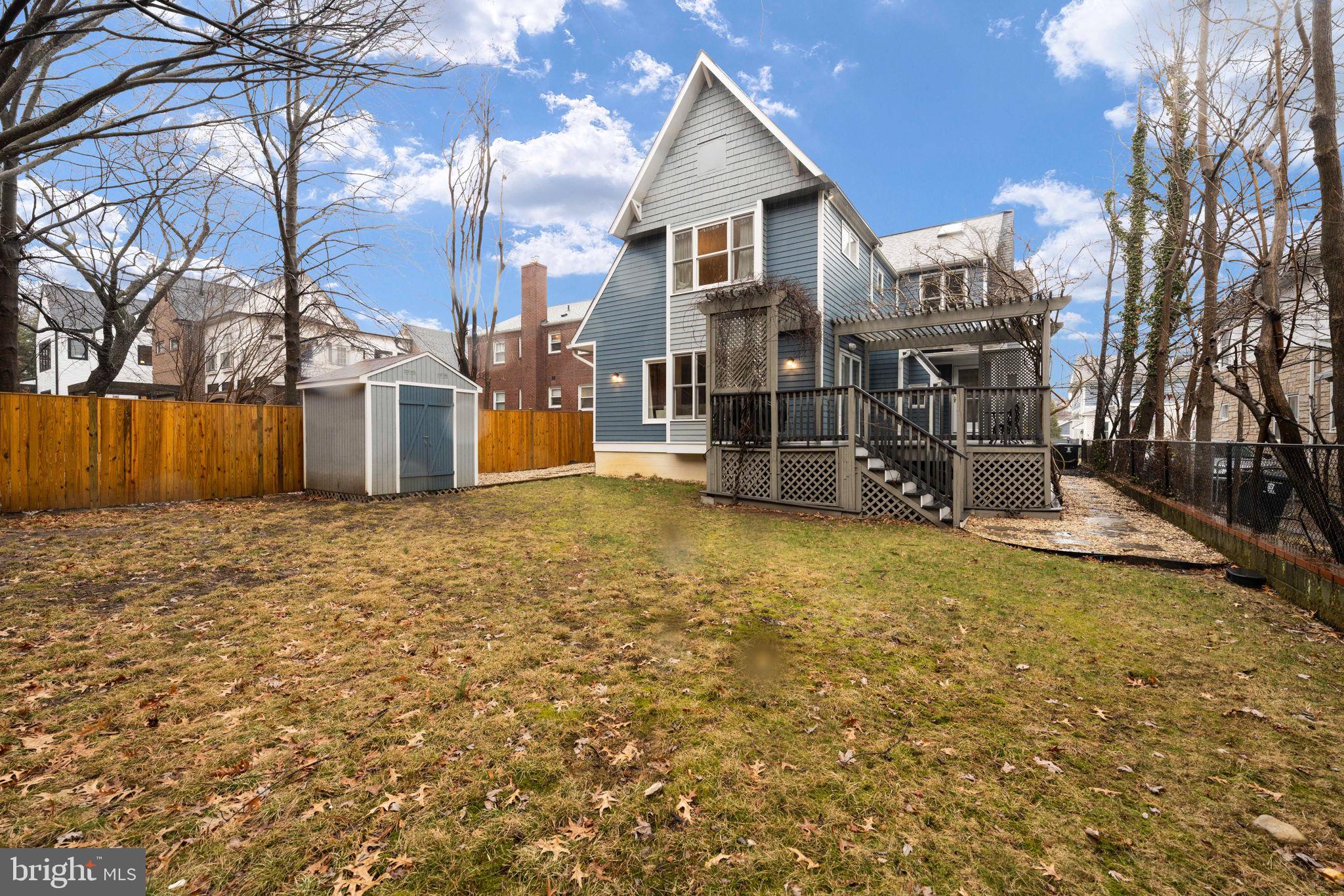 CLARENDON - Residential