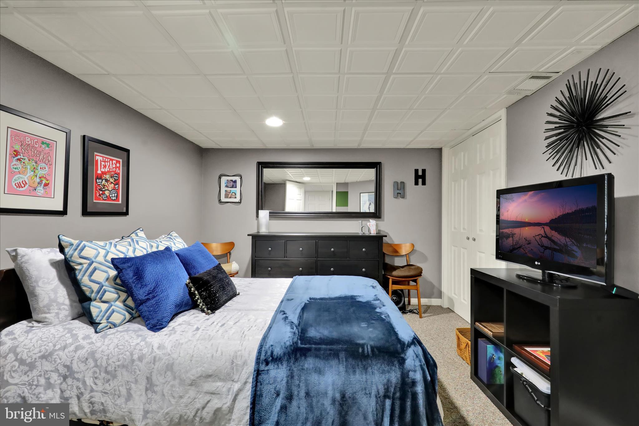SUMMIT HILLS - Residential