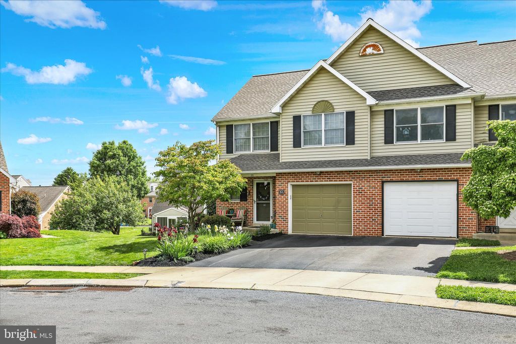 Photo of 26 Georgetown Court, MOUNTVILLE, PA 17554 (MLS # PALA2088682)