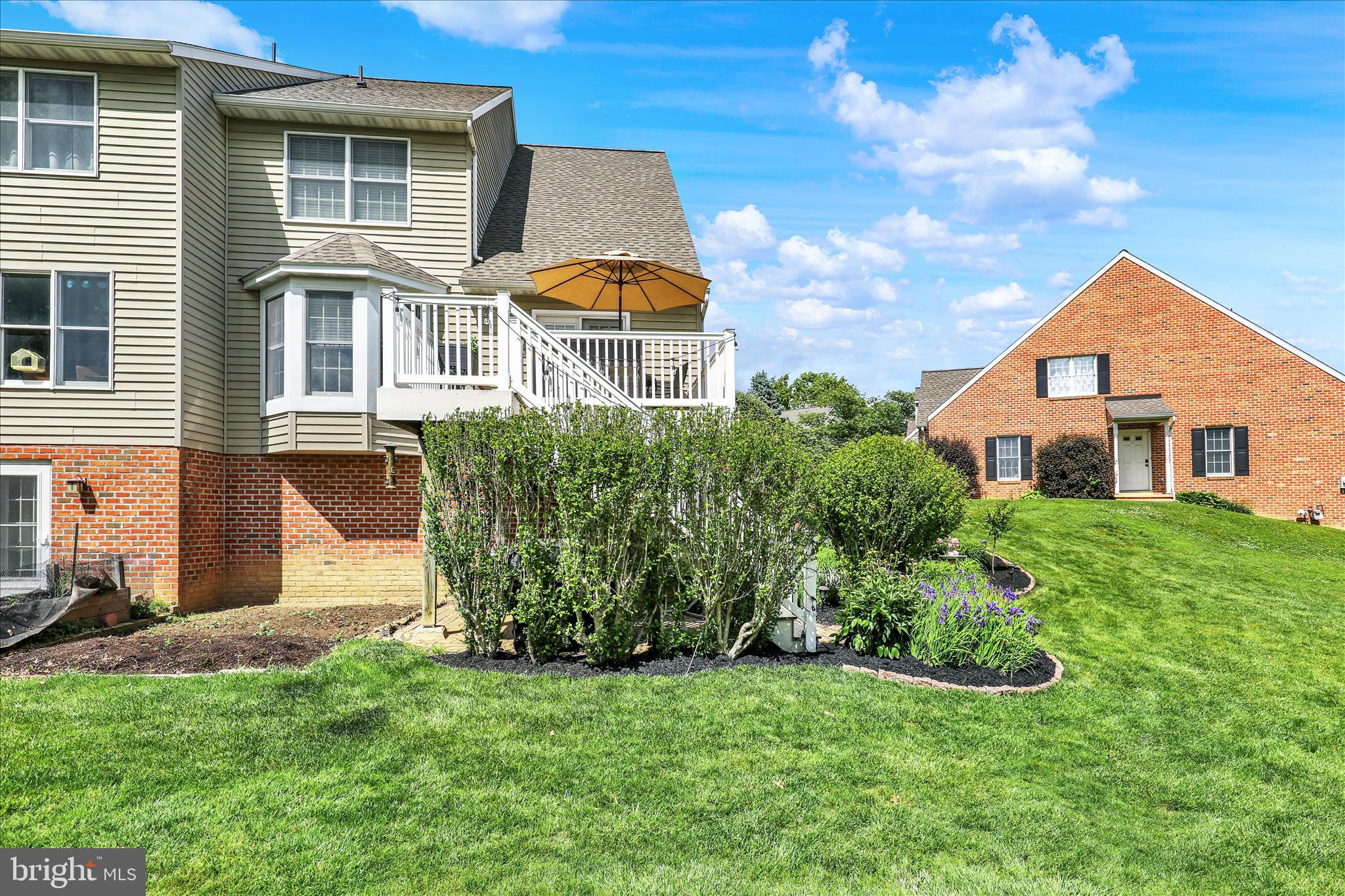 SUMMIT HILLS - Residential