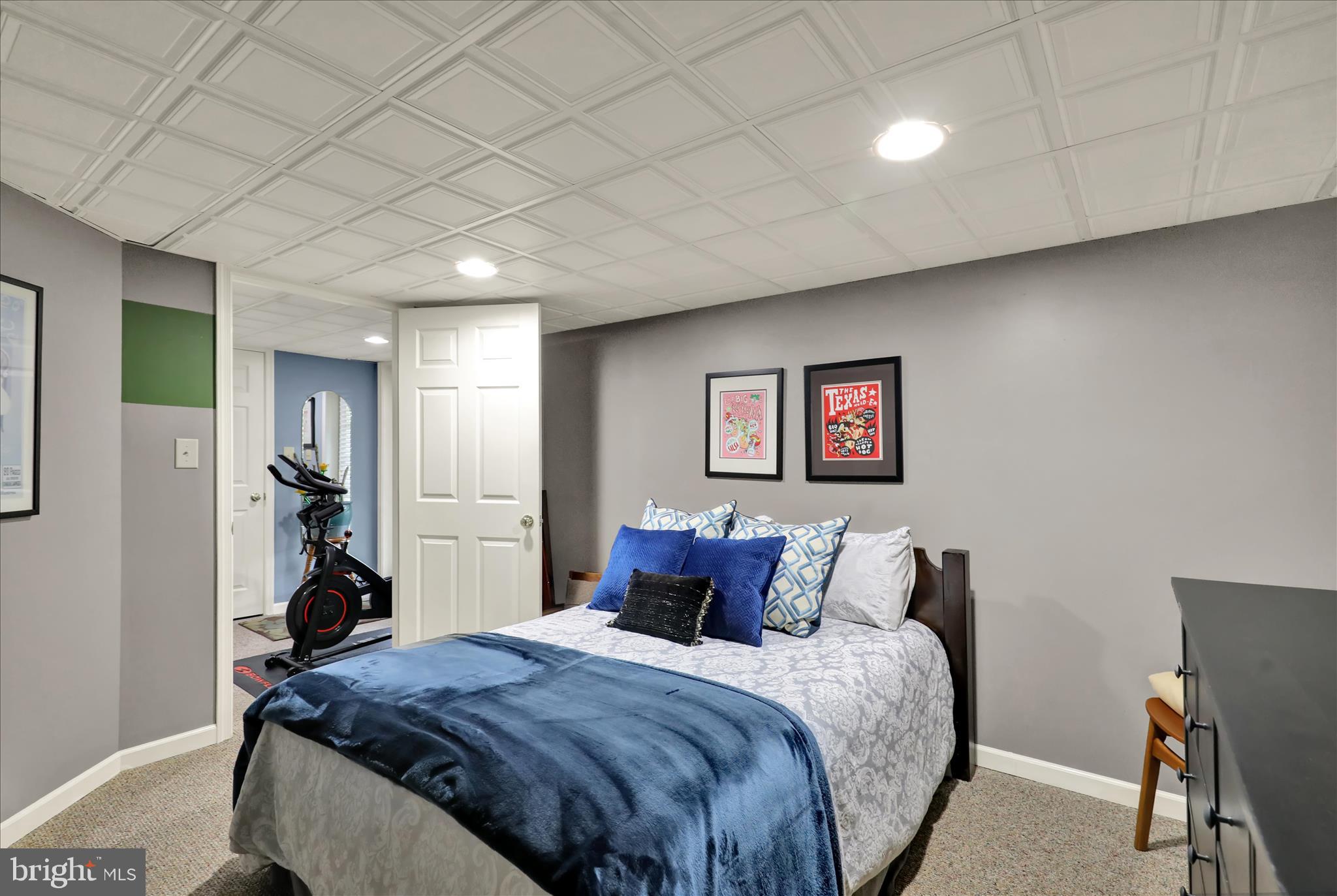 SUMMIT HILLS - Residential