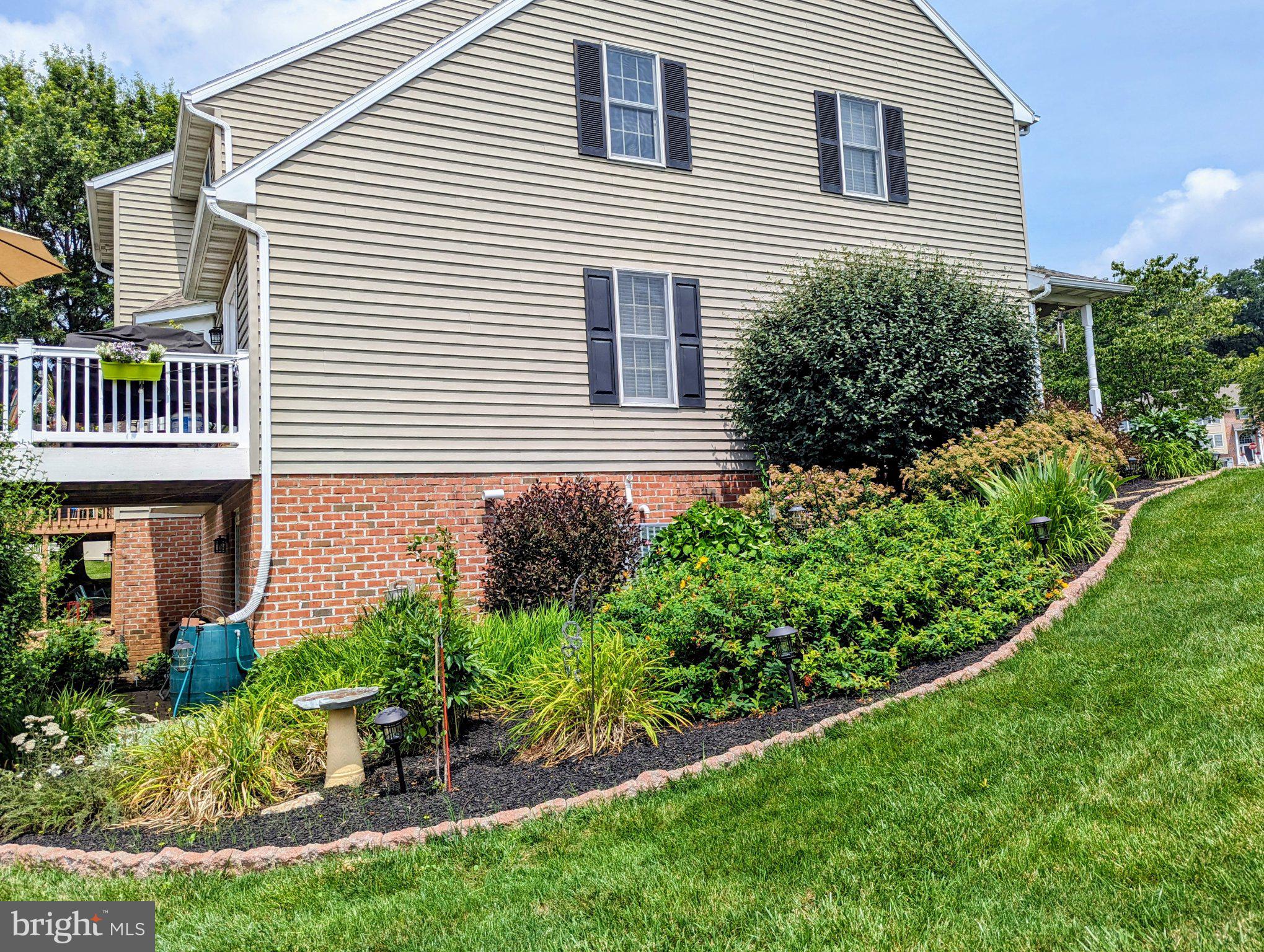 SUMMIT HILLS - Residential