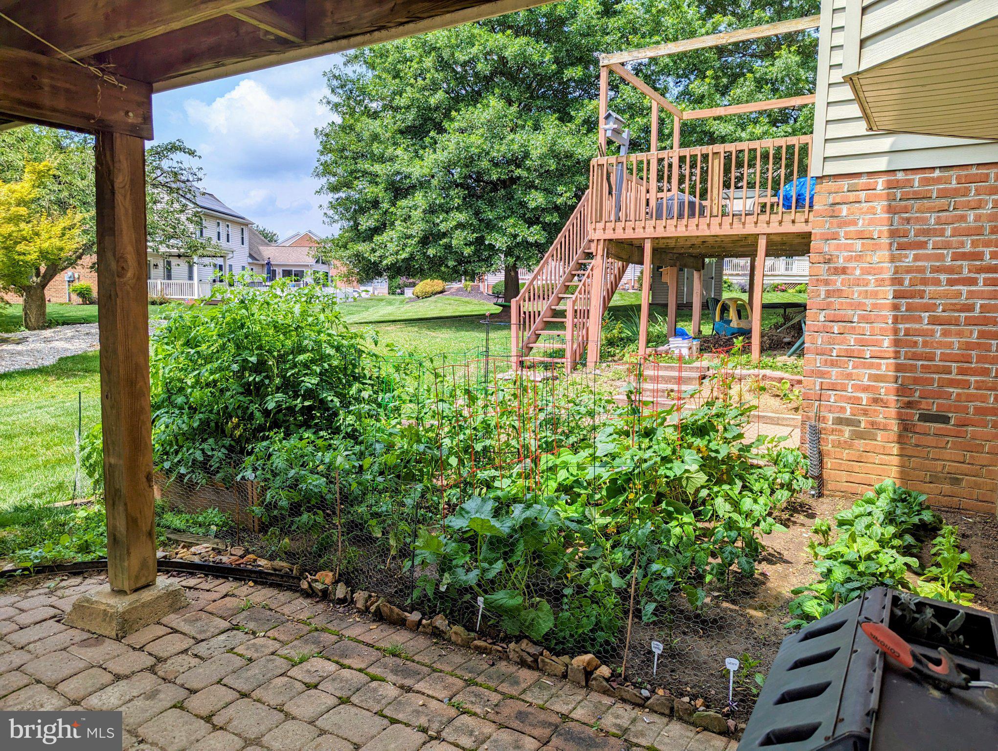 SUMMIT HILLS - Residential