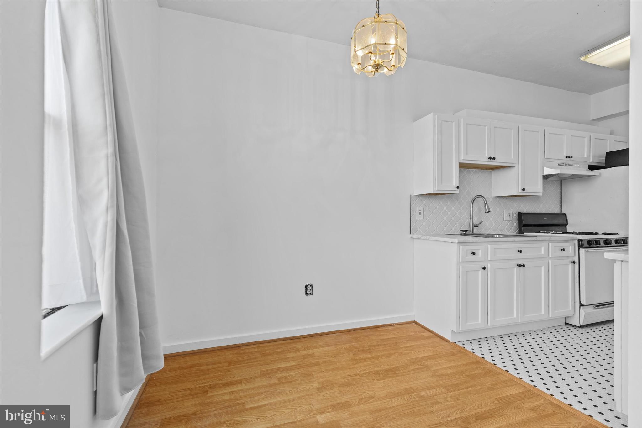 MOUNT VERNON PLACE HISTORIC DISTRICT - Residential Lease