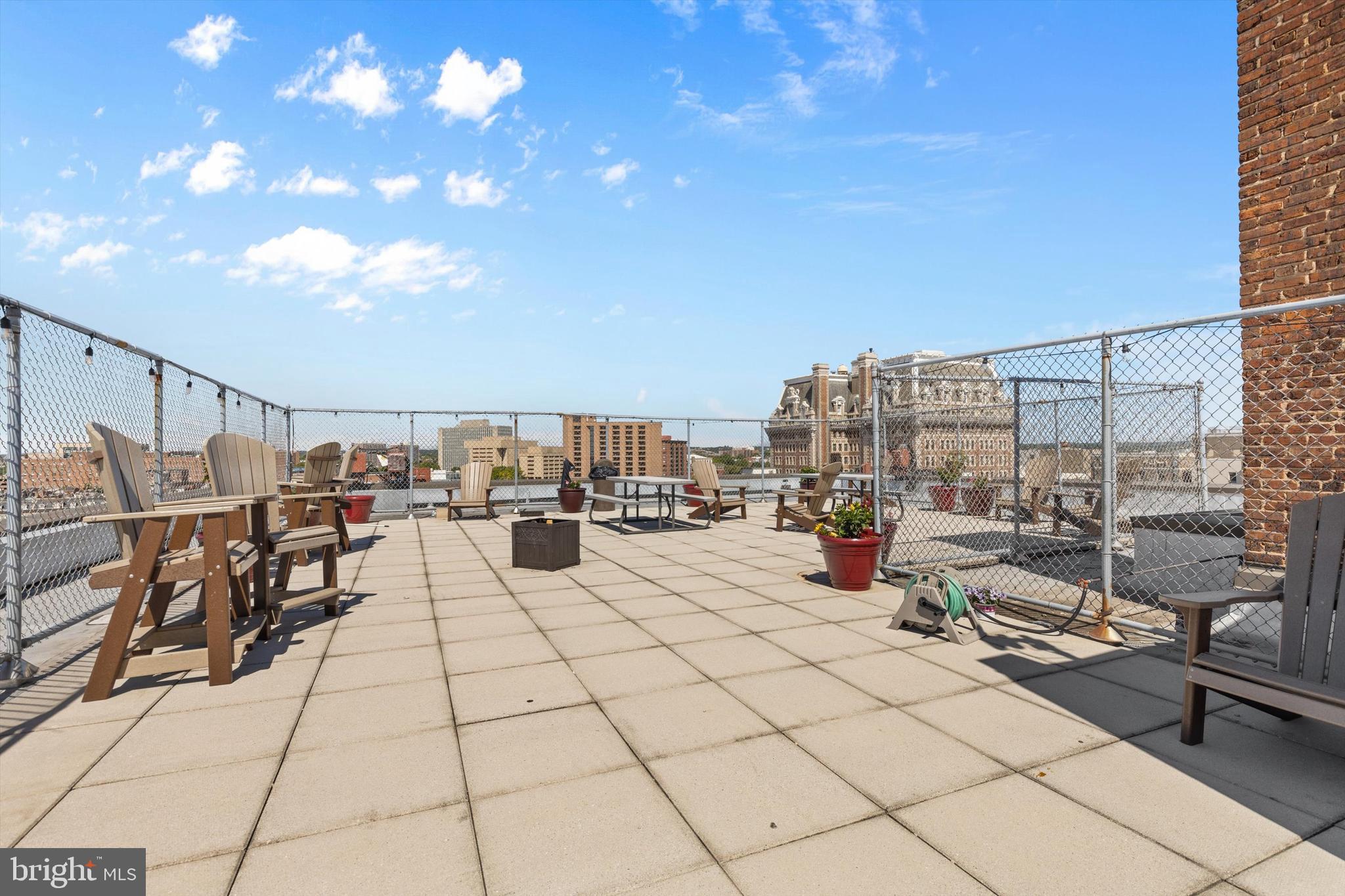 MOUNT VERNON PLACE HISTORIC DISTRICT - Residential Lease