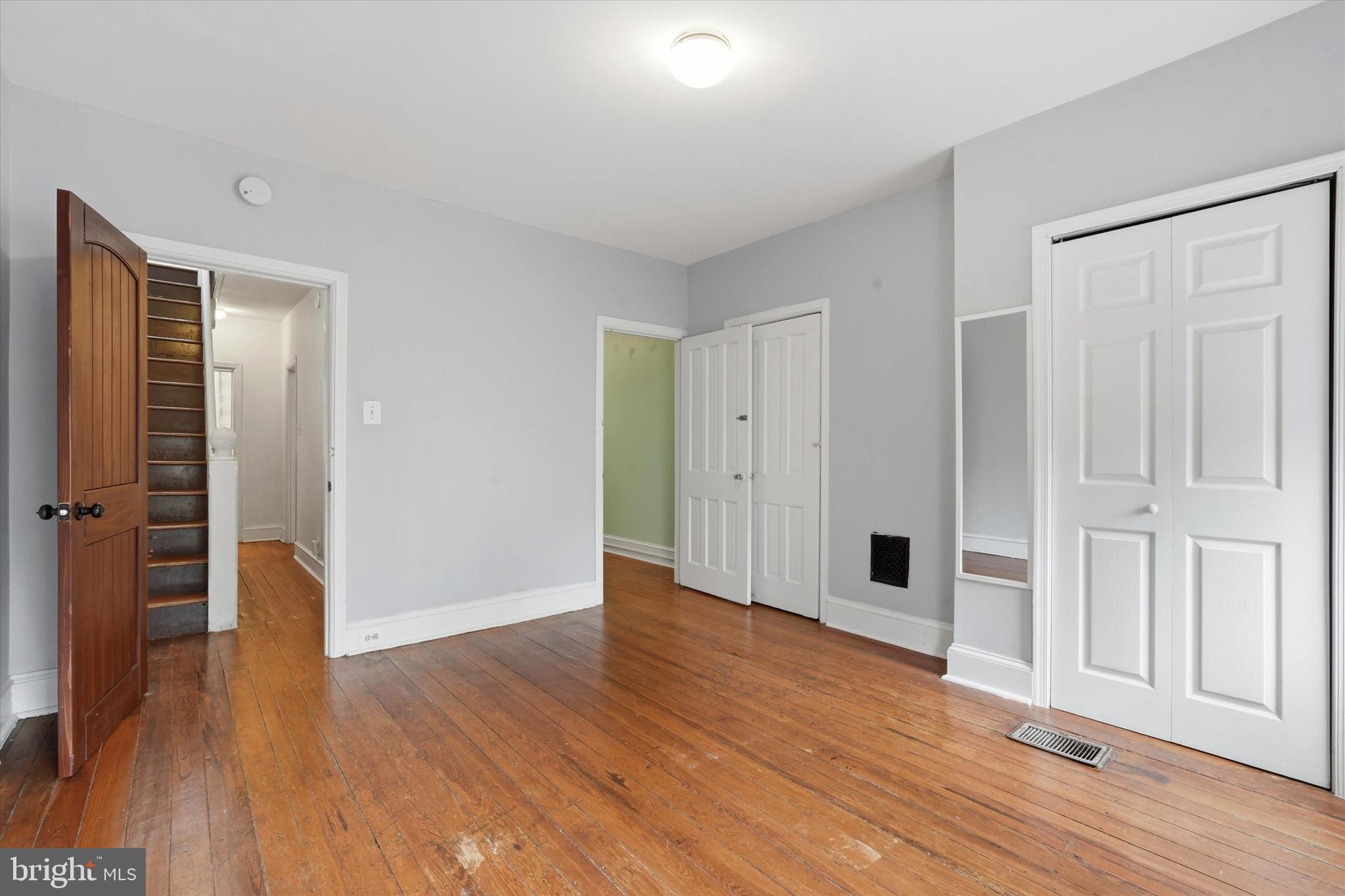EAST FALLS - Residential
