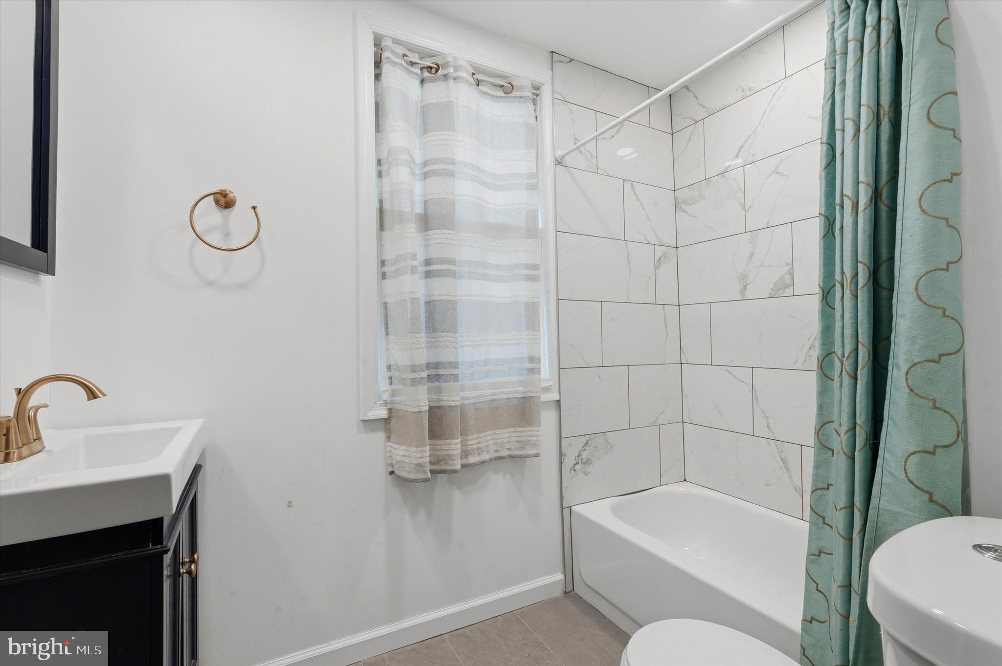 EAST FALLS - Residential