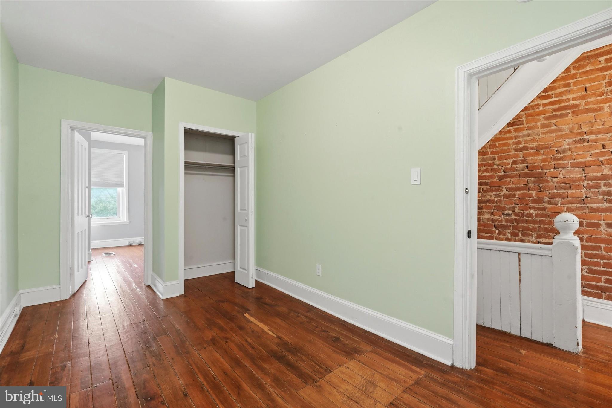 EAST FALLS - Residential