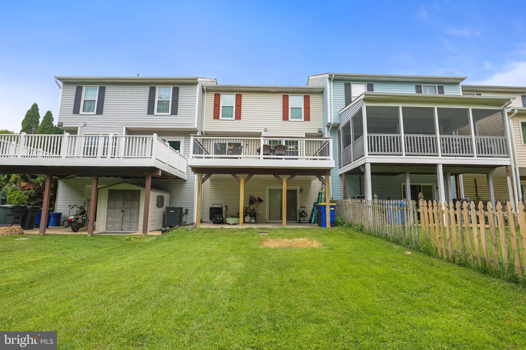 FOXBOROUGH FARMS - Residential