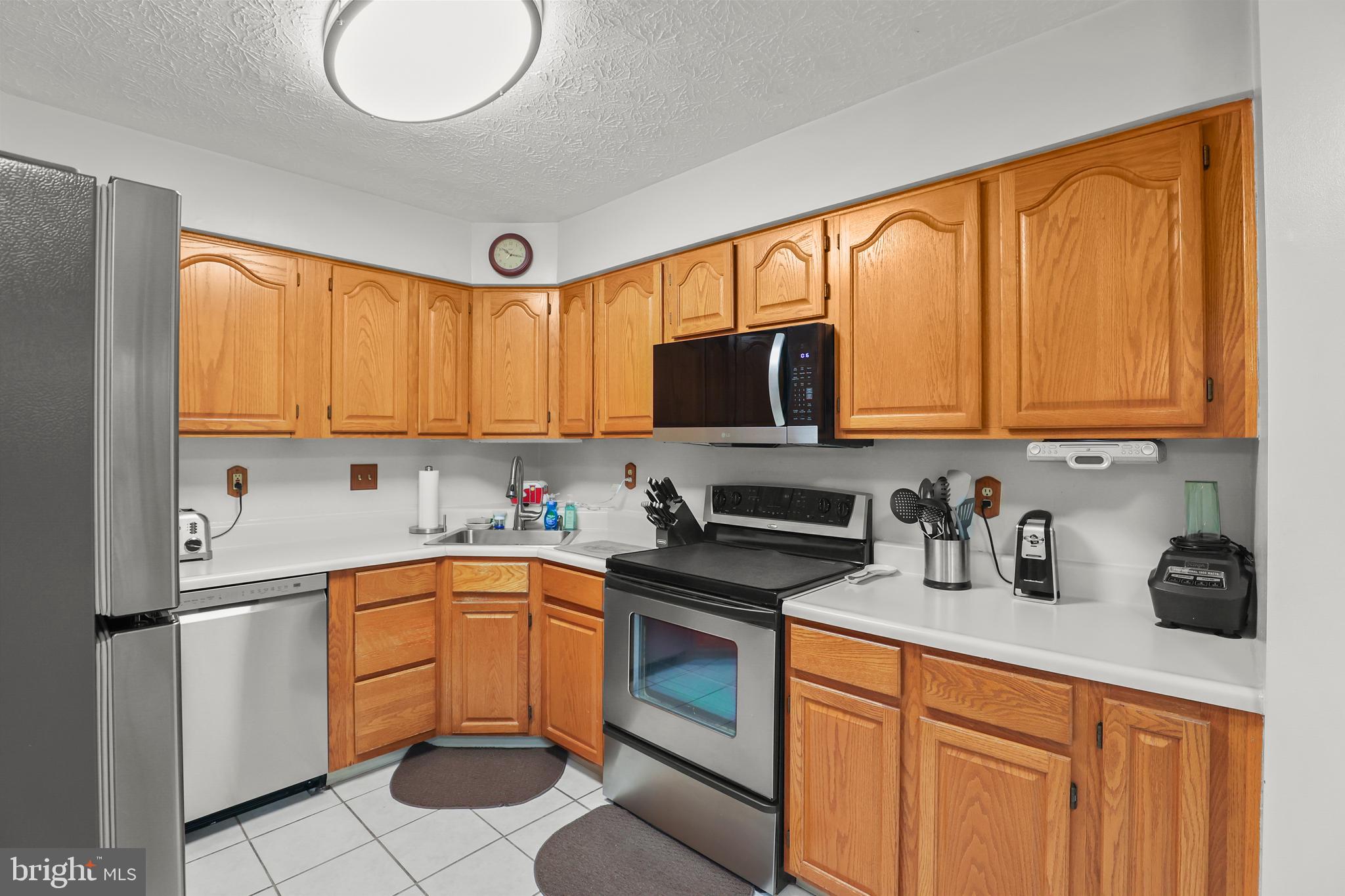FOXBOROUGH FARMS - Residential