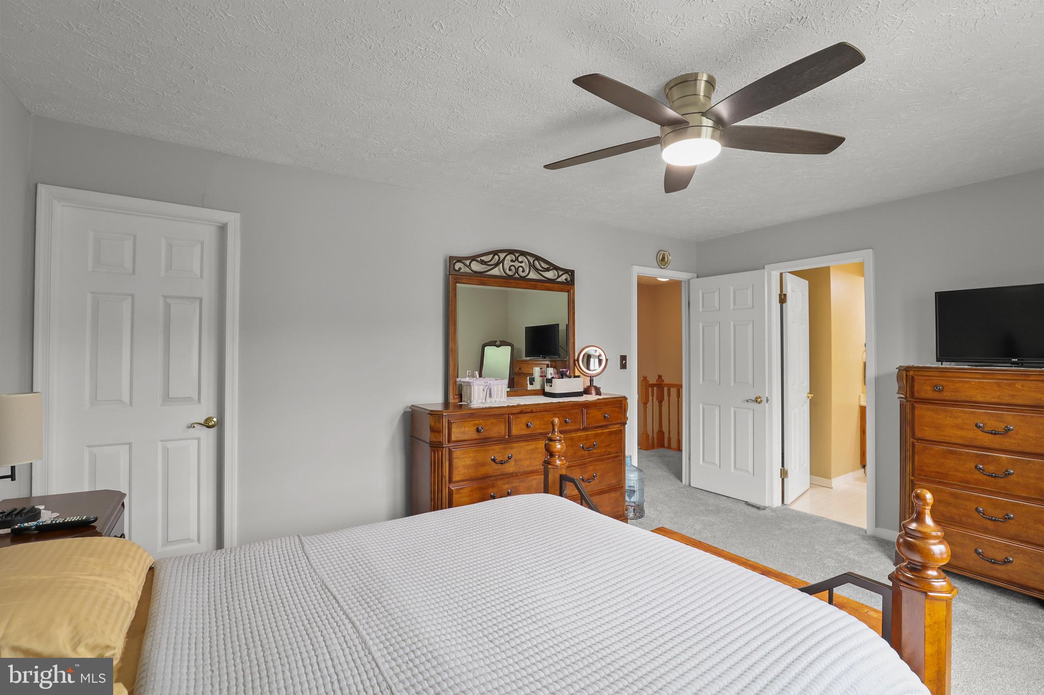 FOXBOROUGH FARMS - Residential
