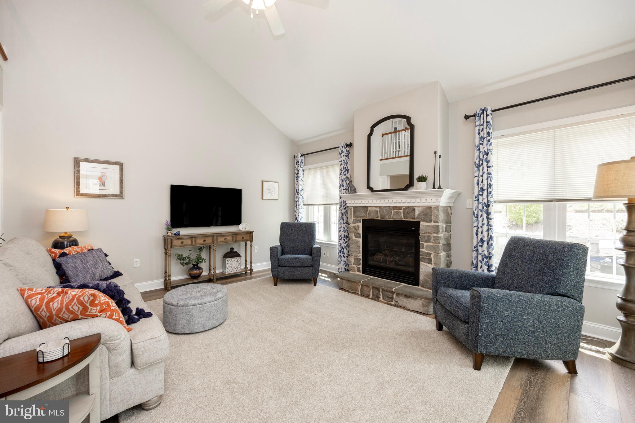 THE WOODS AT ROCK RAYMOND - Residential