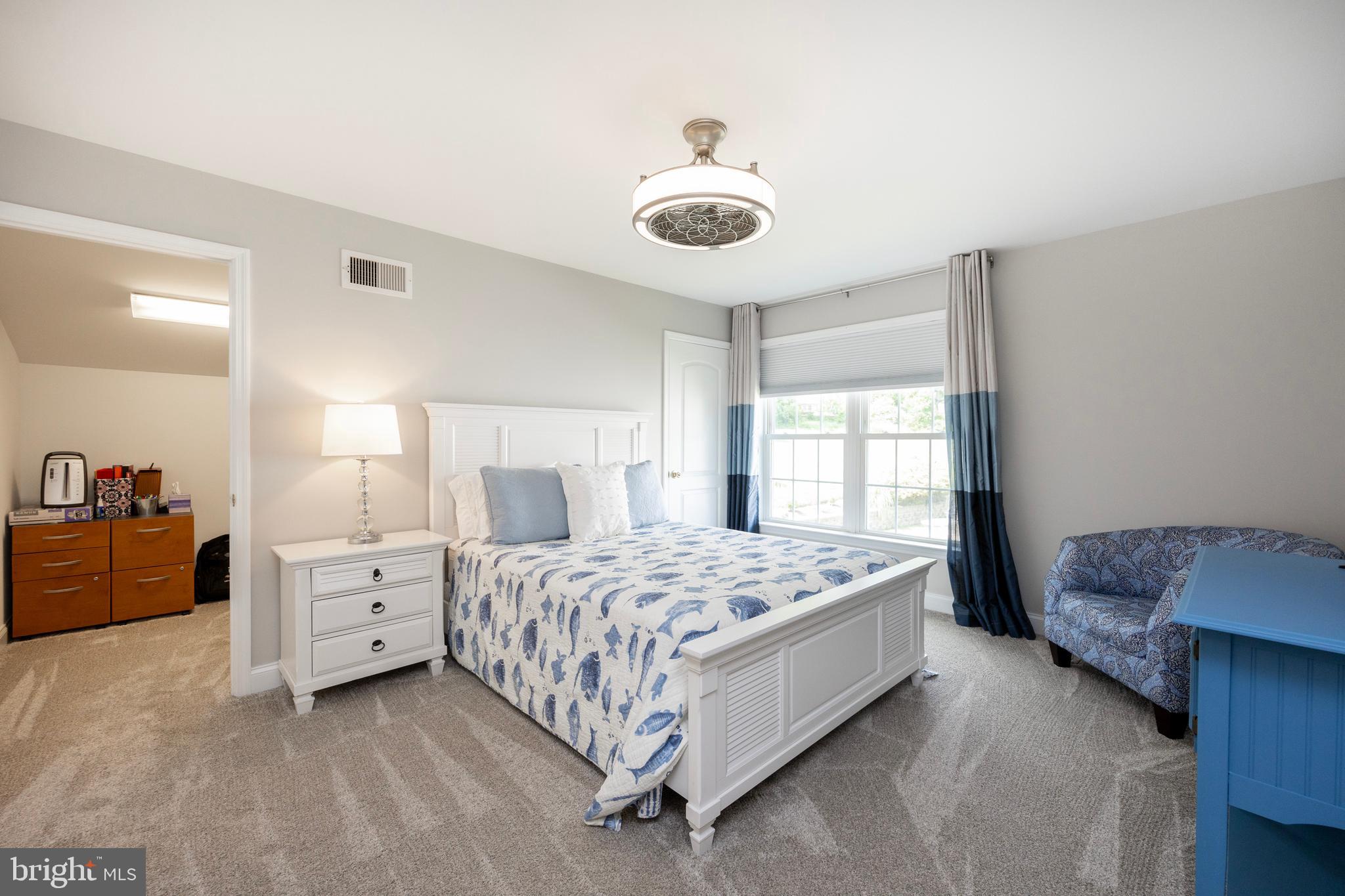 THE WOODS AT ROCK RAYMOND - Residential