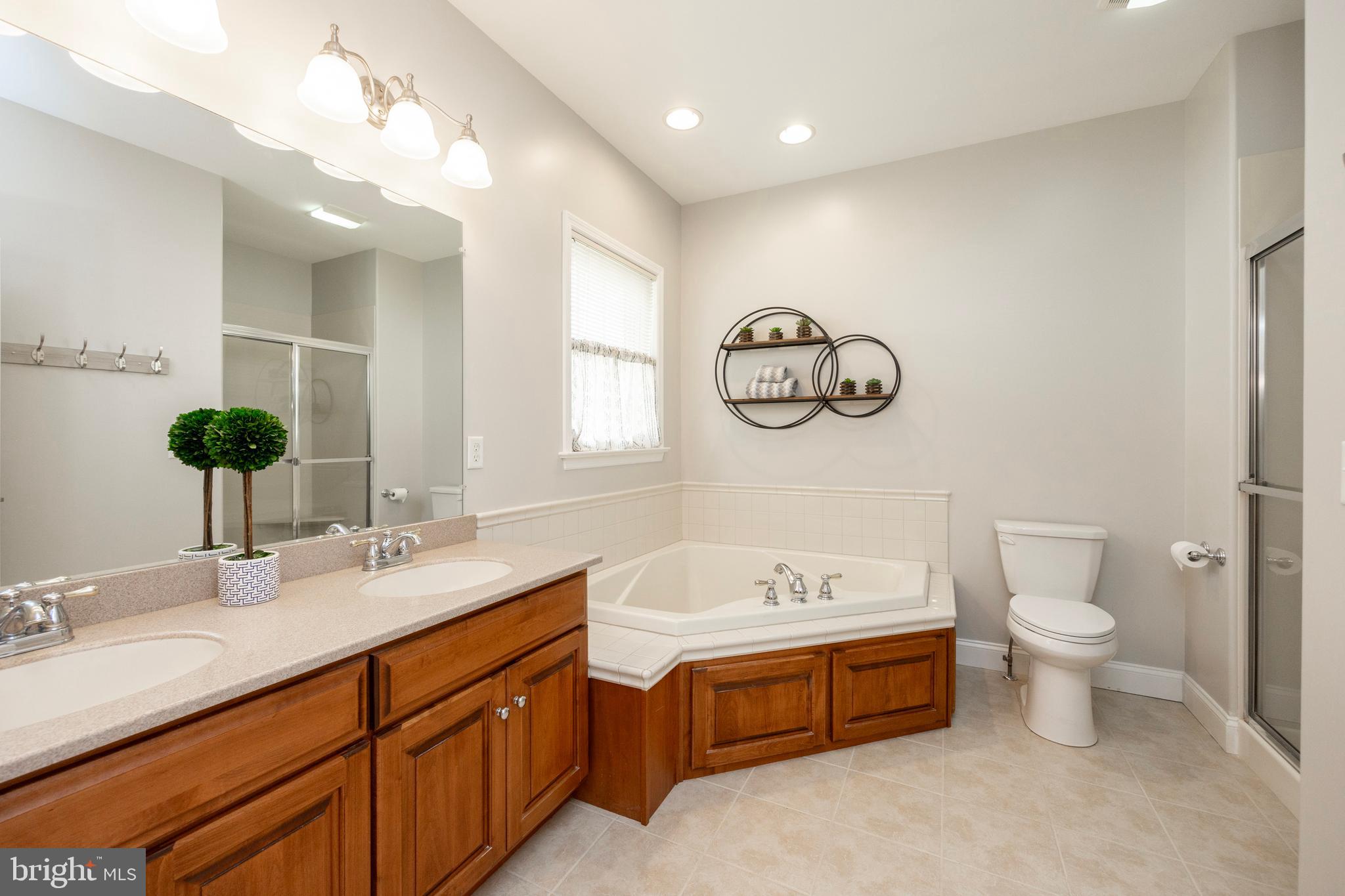 THE WOODS AT ROCK RAYMOND - Residential