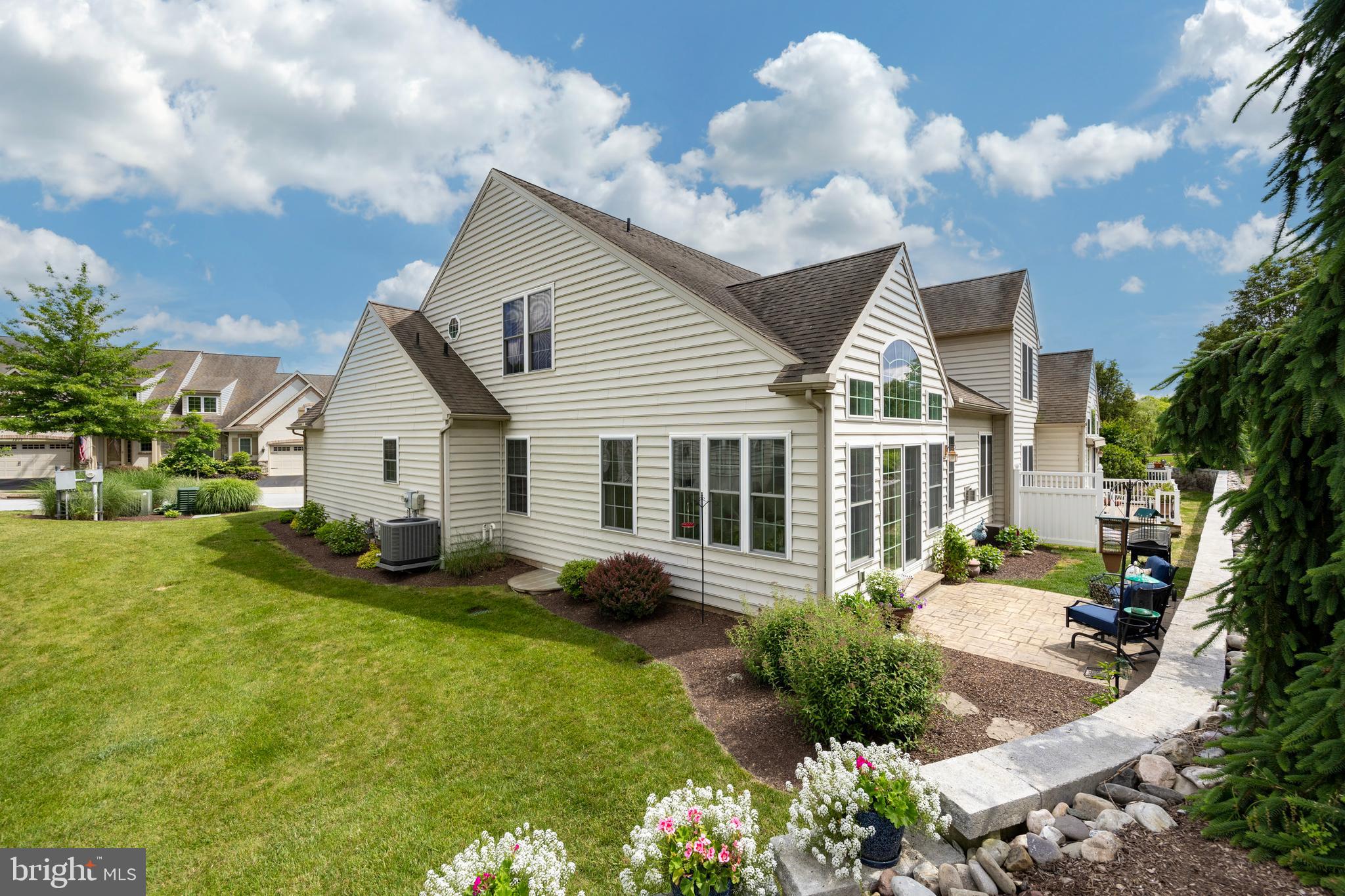 THE WOODS AT ROCK RAYMOND - Residential